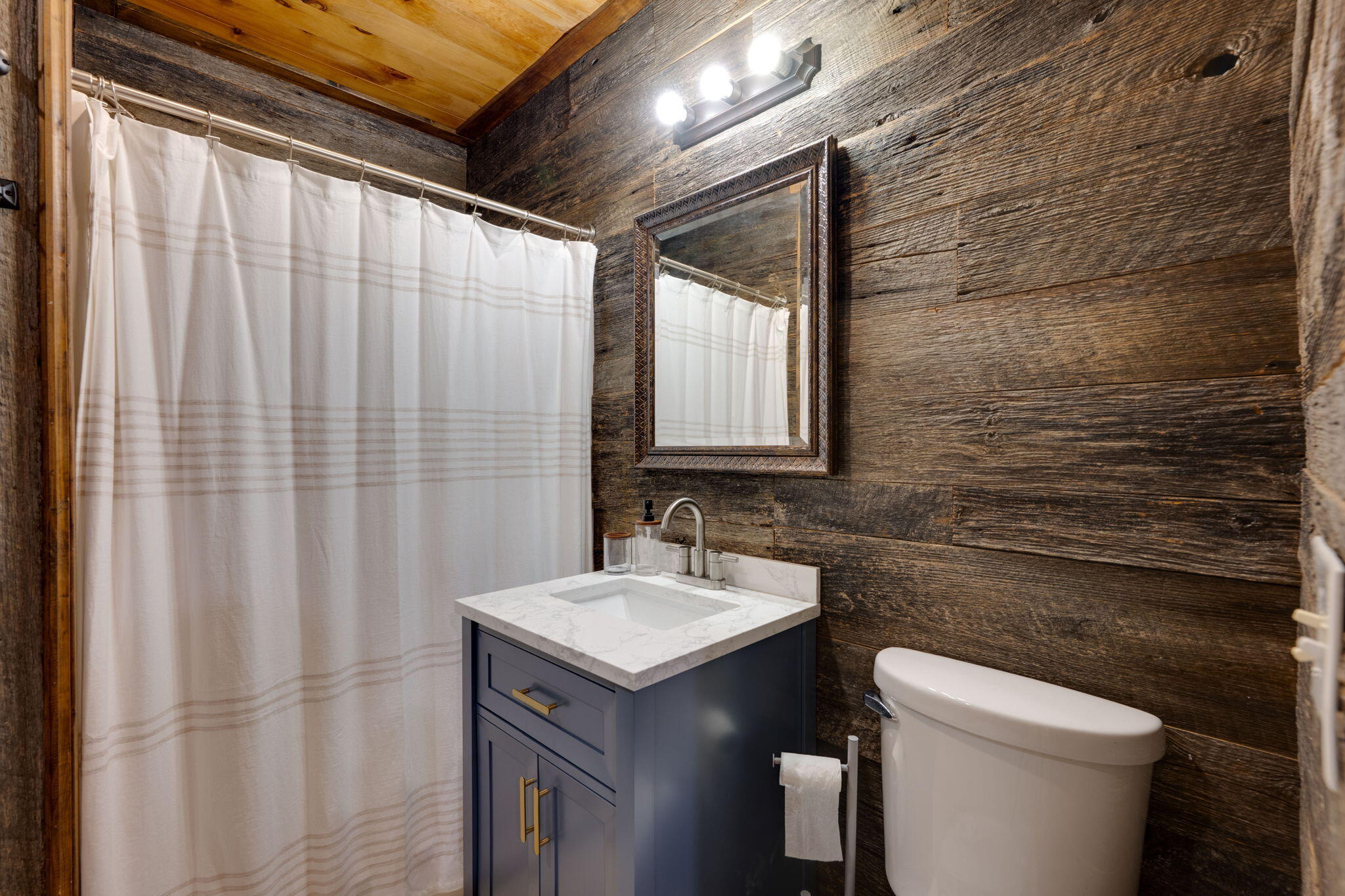 225 Woods Subdivision Lane