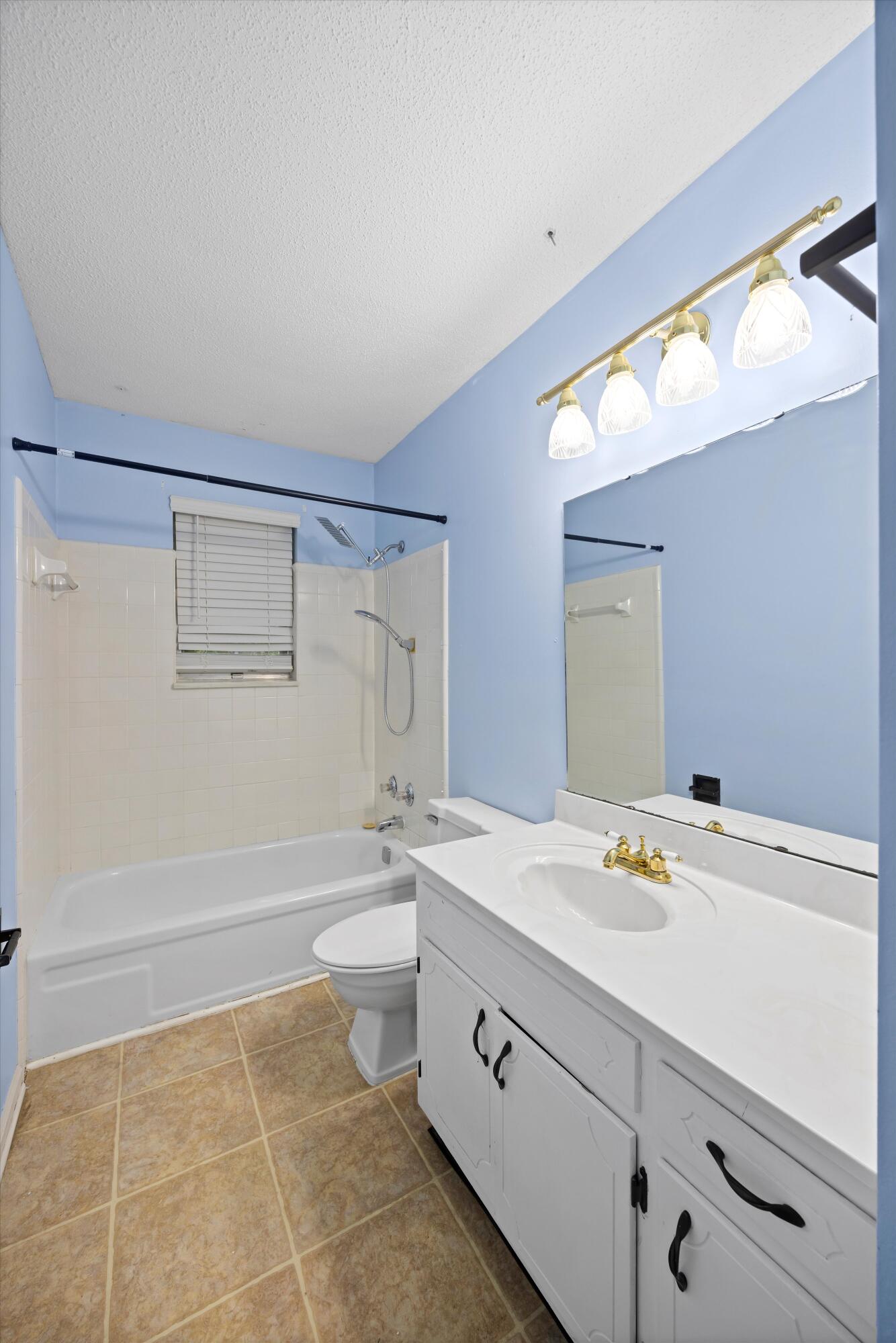 204 Mitchell Lane, Rossville