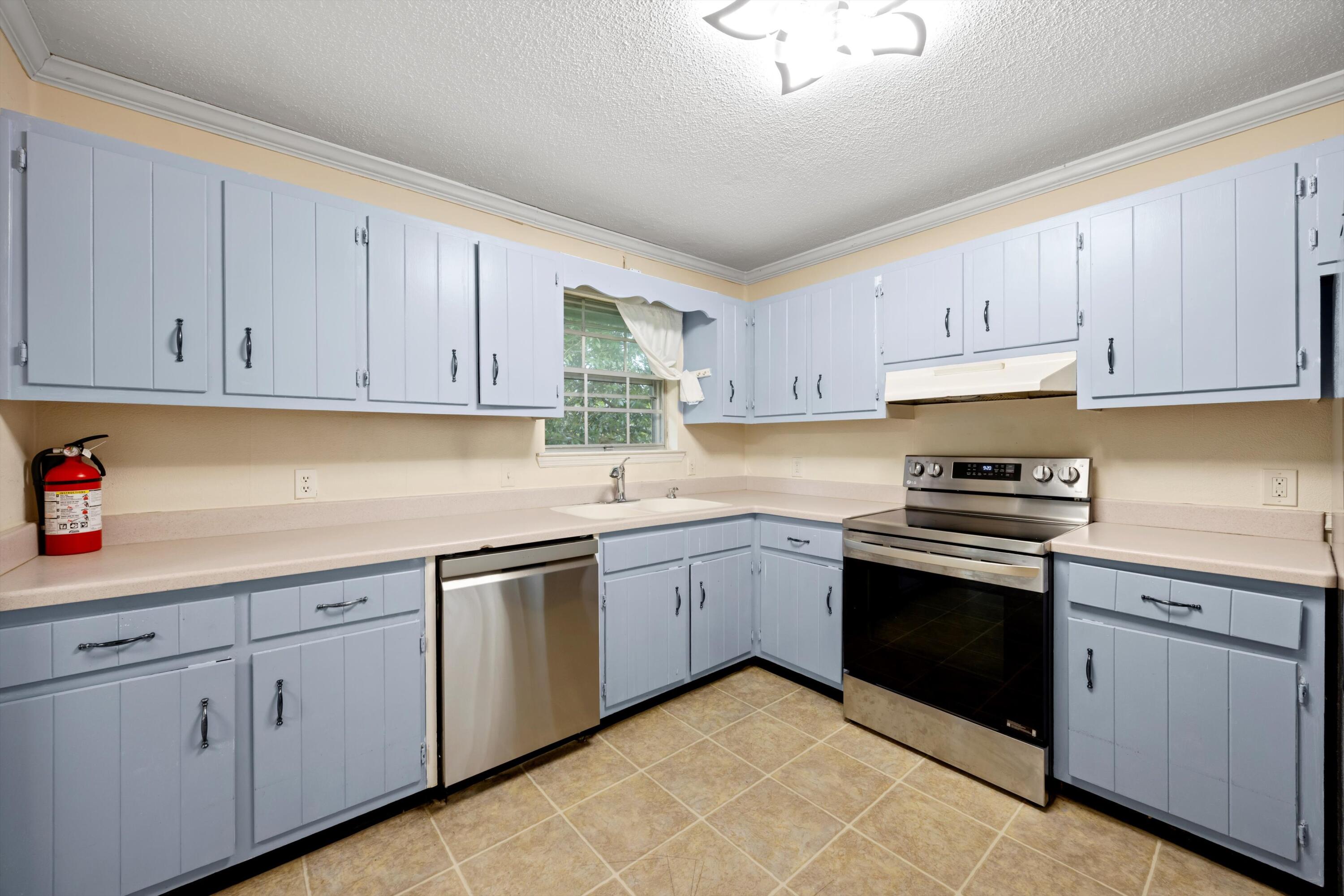 204 Mitchell Lane, Rossville