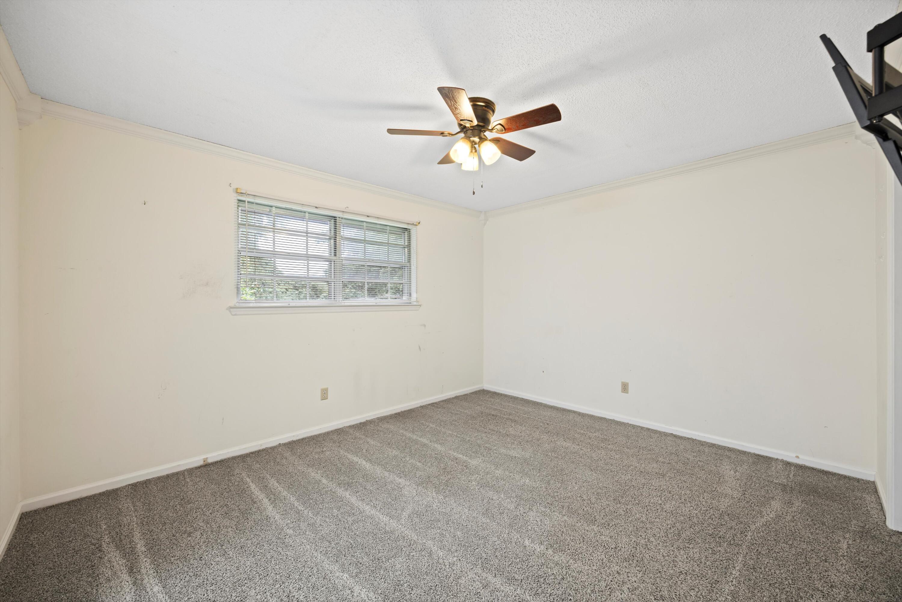 204 Mitchell Lane, Rossville