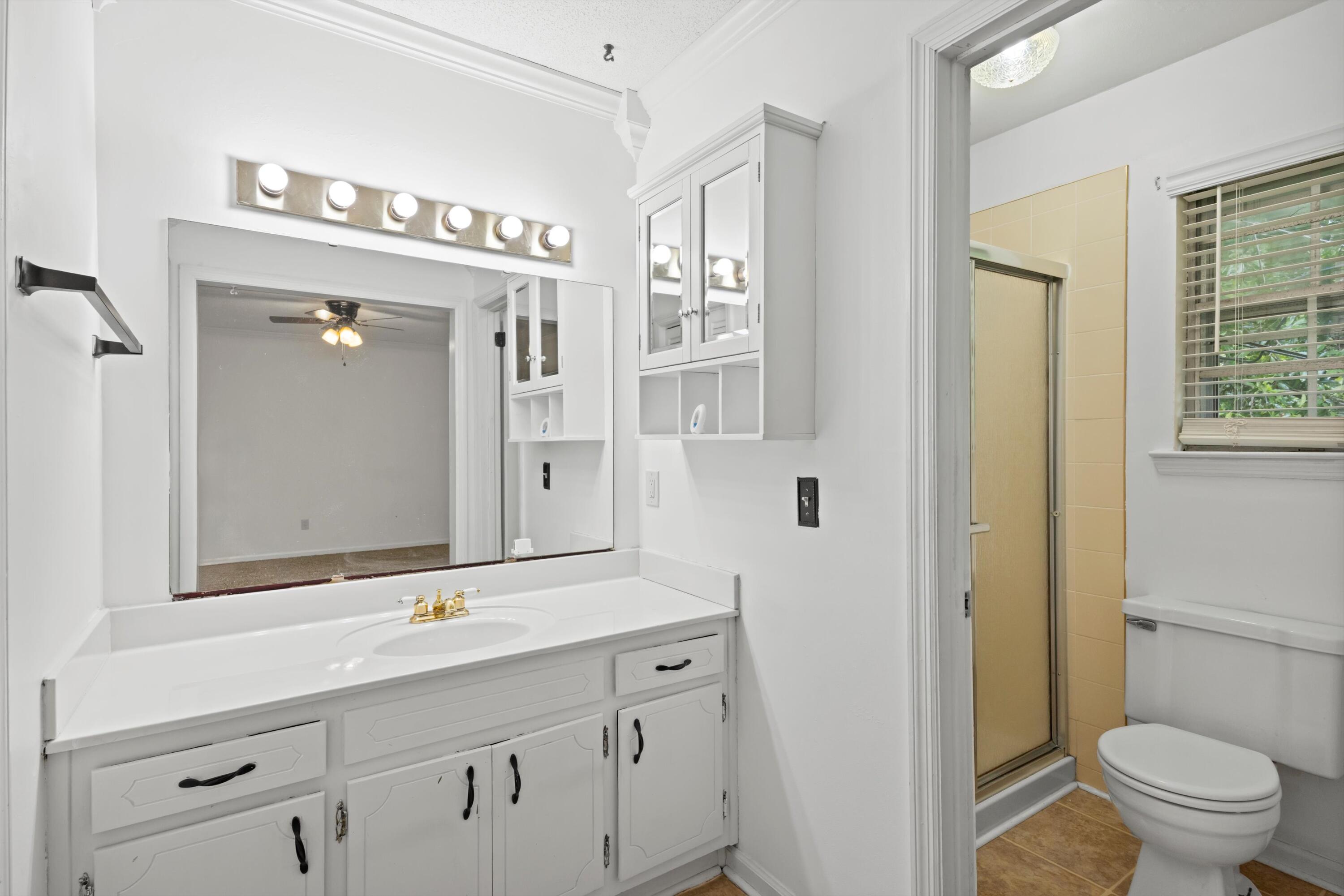 204 Mitchell Lane, Rossville