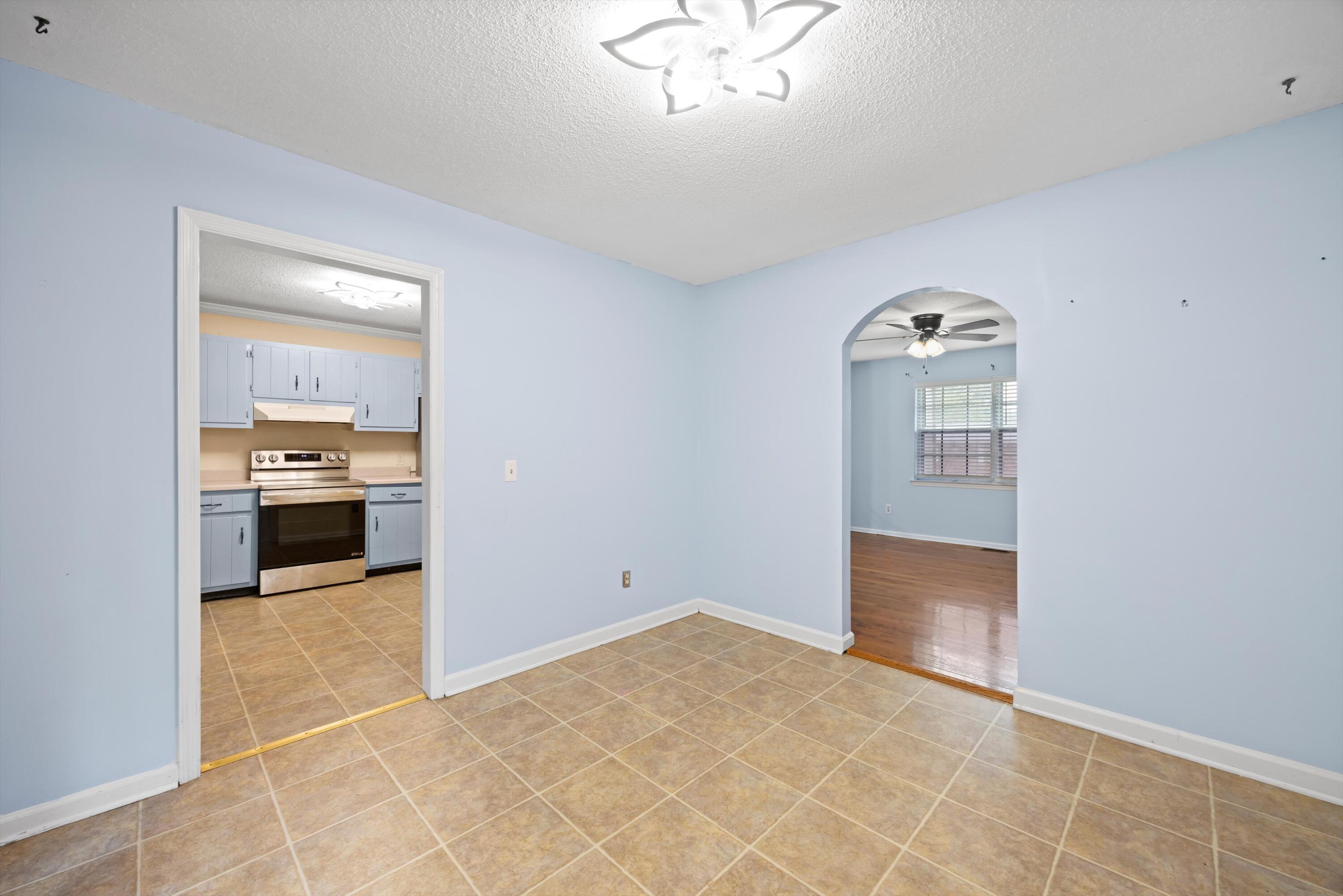 204 Mitchell Lane, Rossville