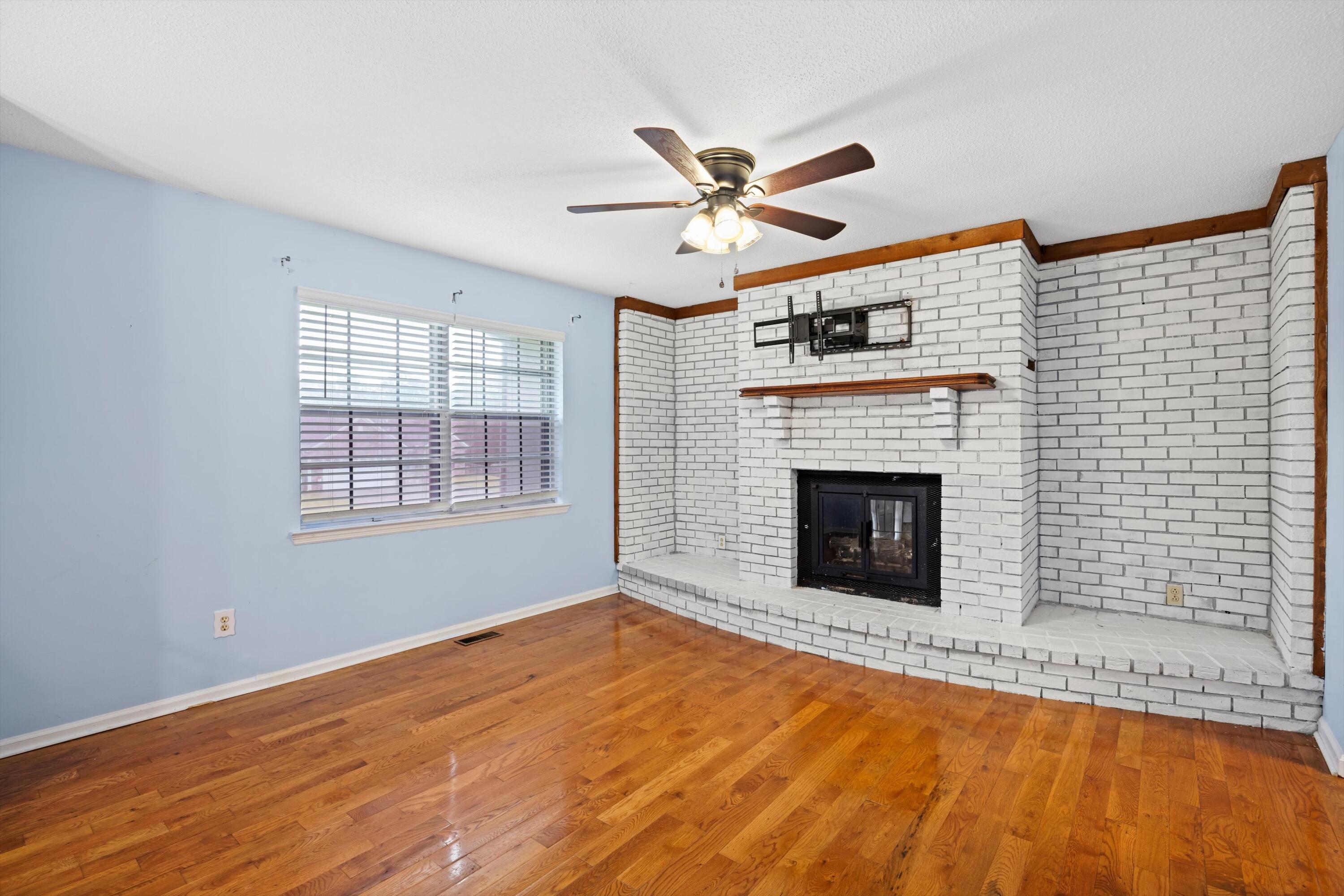 204 Mitchell Lane, Rossville