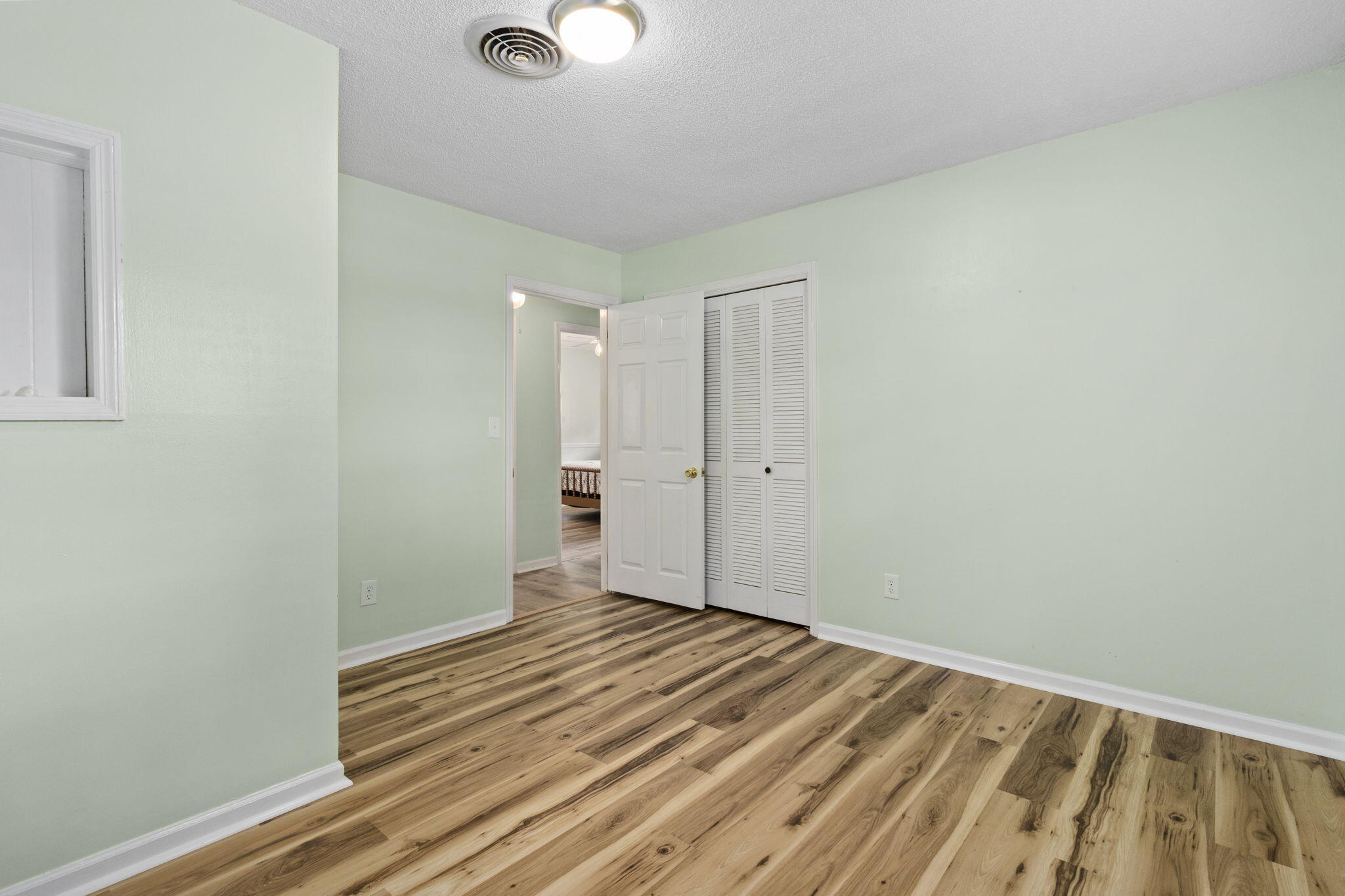 52 S Glade Road