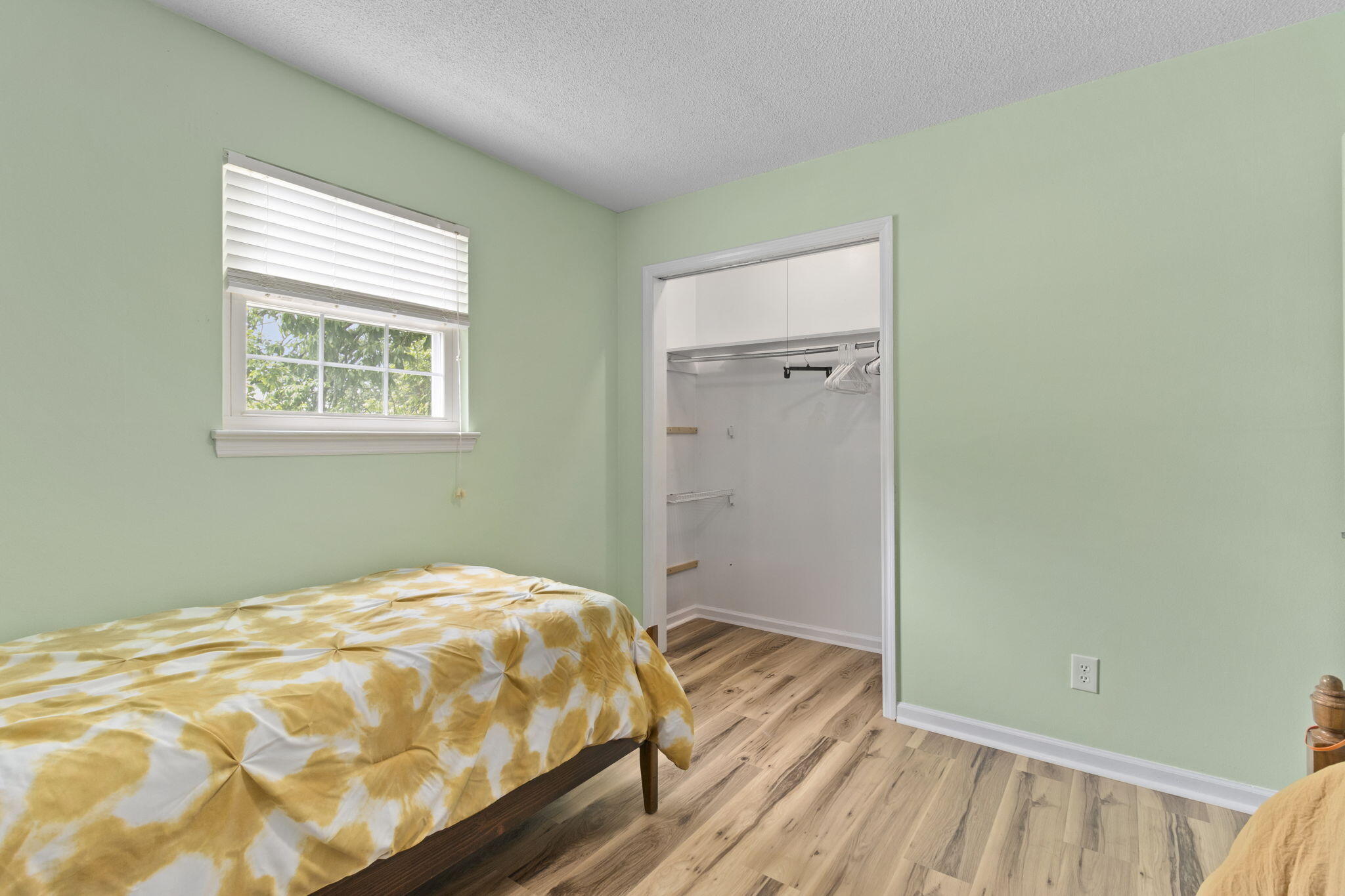 52 S Glade Road