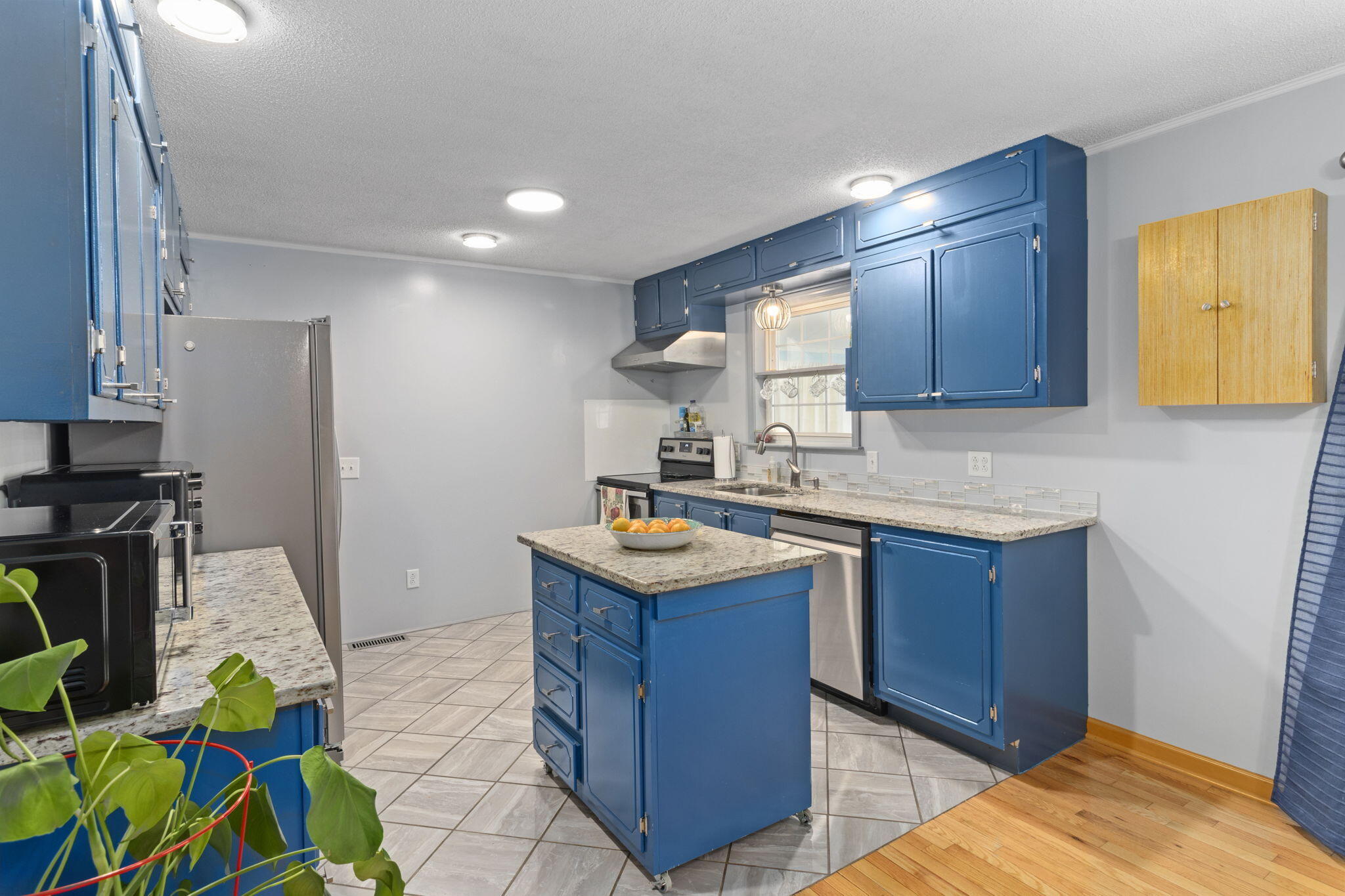 52 S Glade Road
