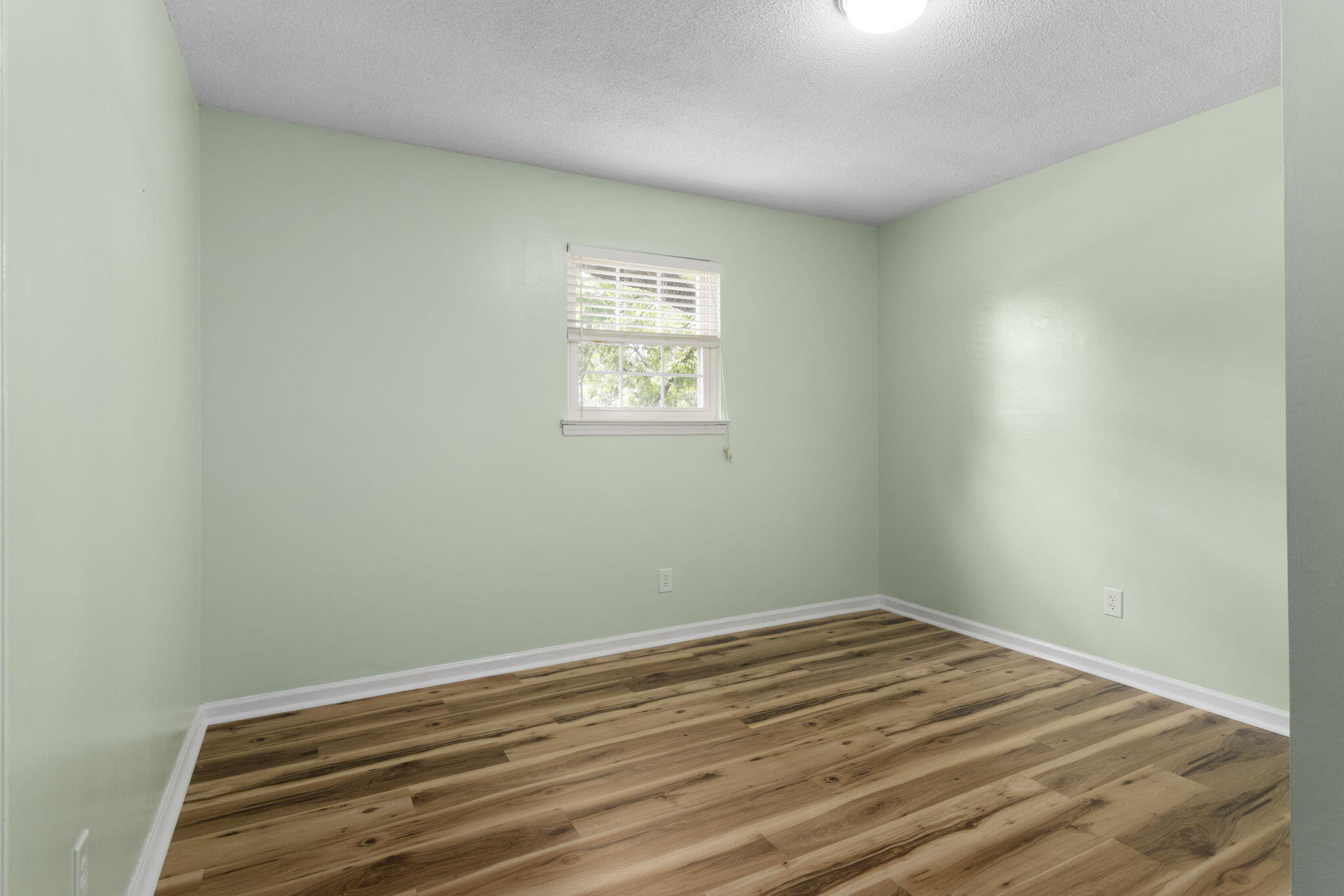 52 S Glade Road