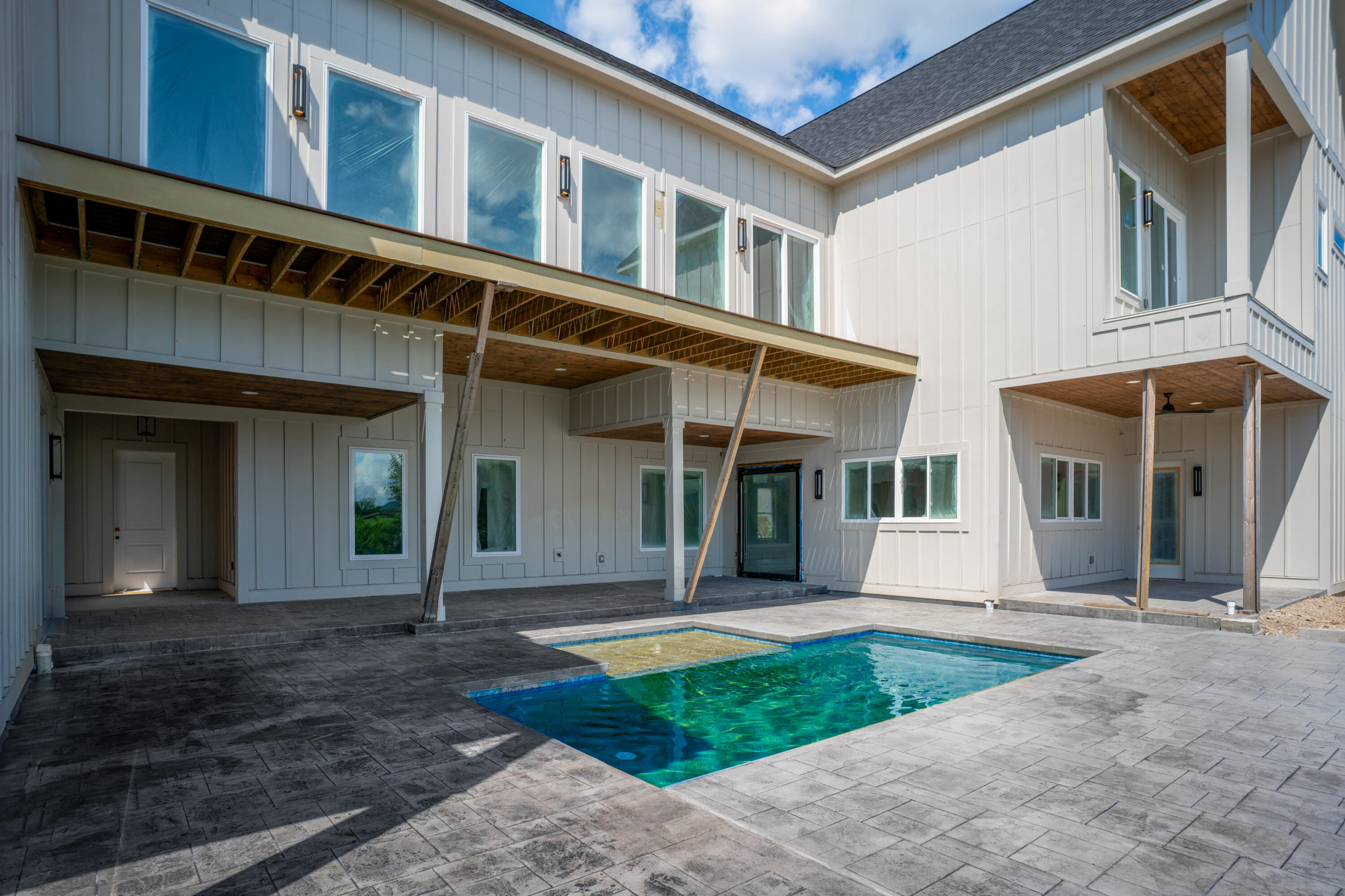 998 Montague Place