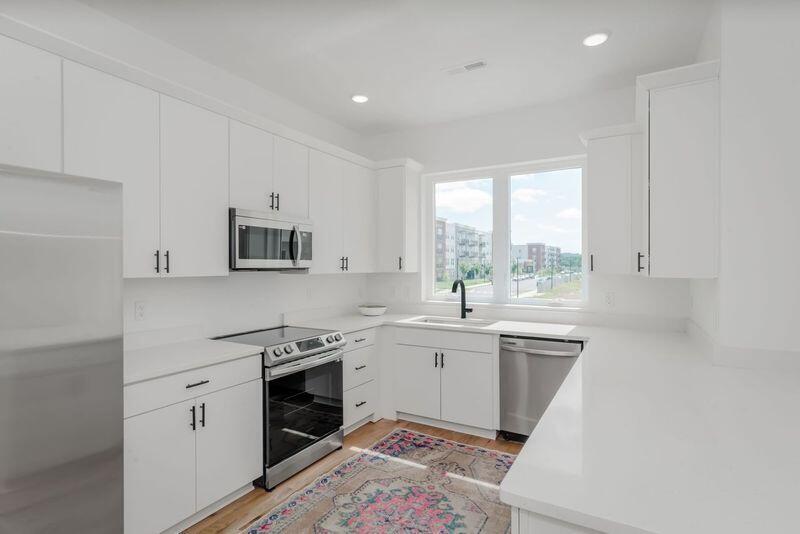 3343 Aberdeen Row