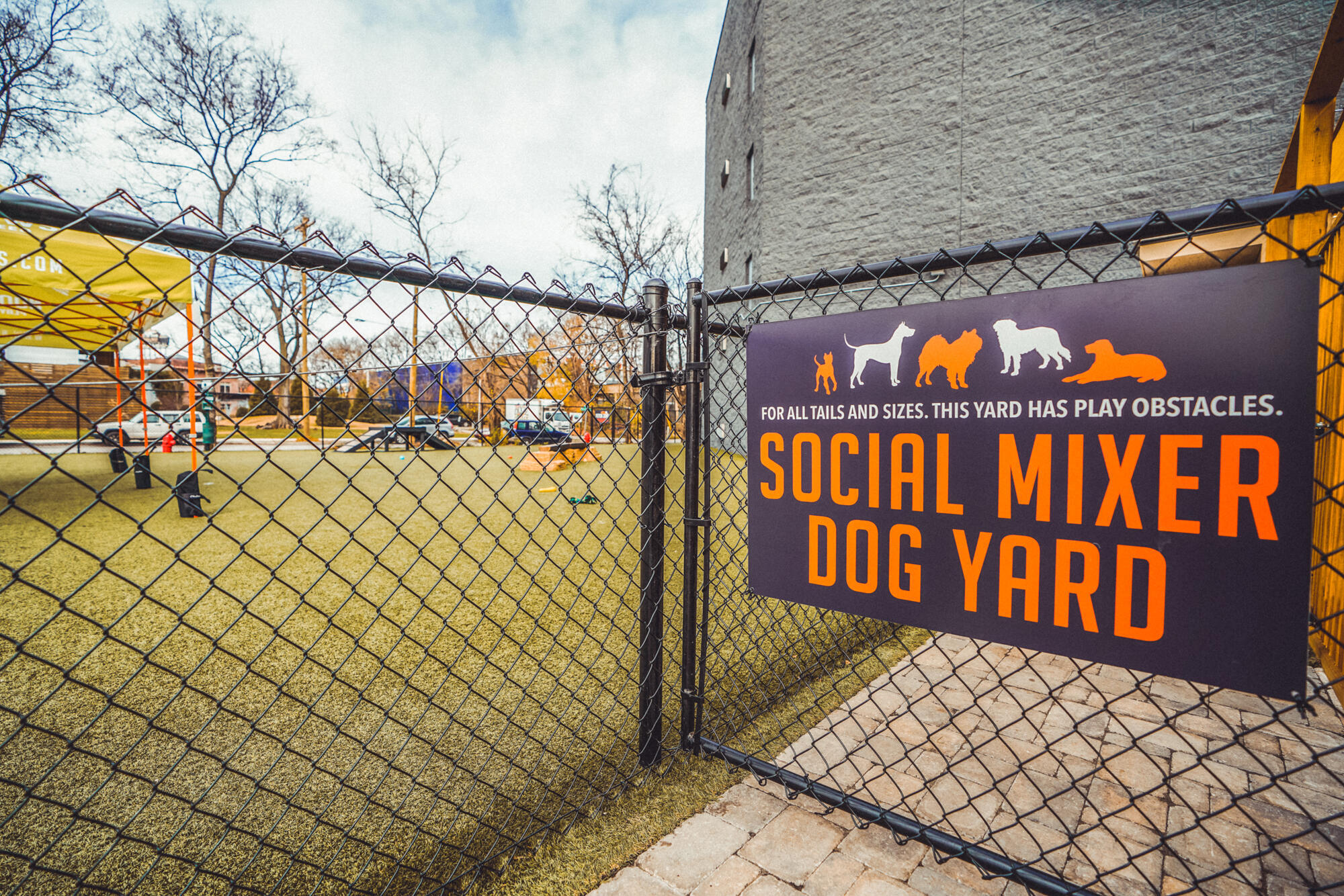 614 E Main Street, 202