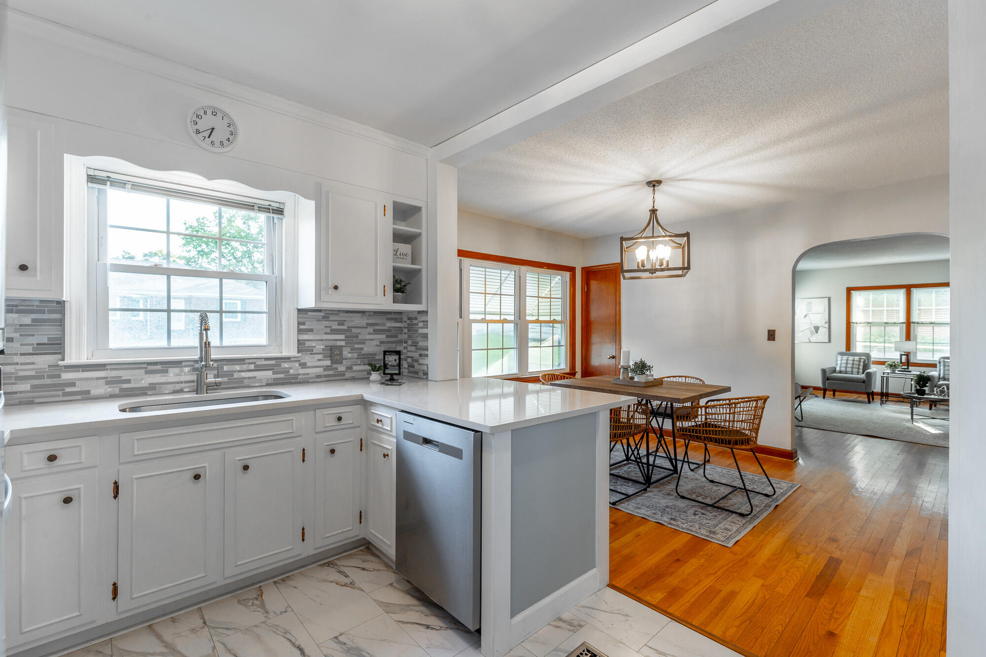 107 W Daytona Drive