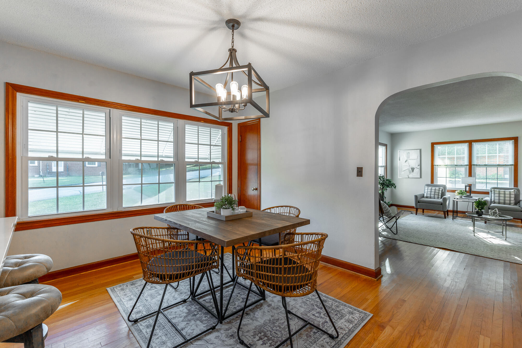 107 W Daytona Drive