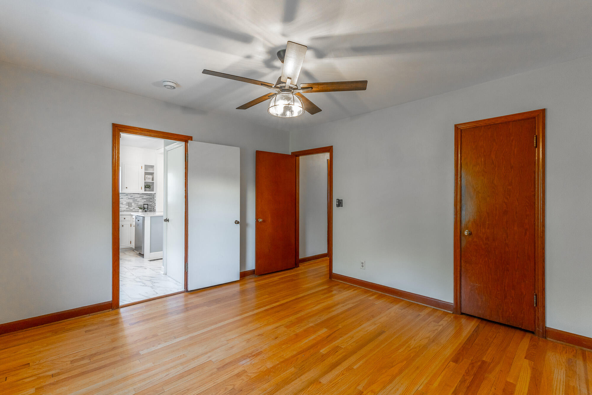 107 W Daytona Drive