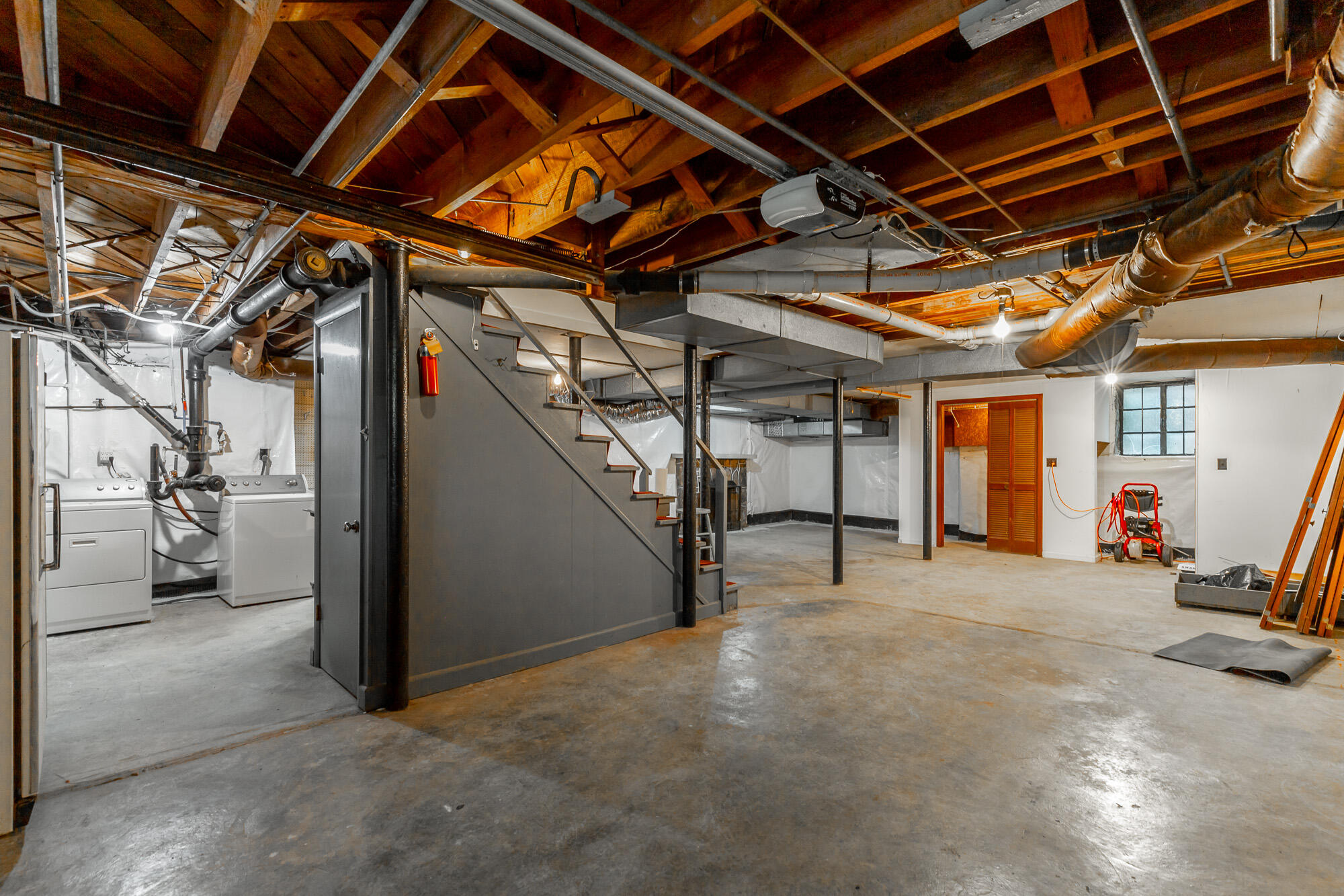 107 W Daytona Drive