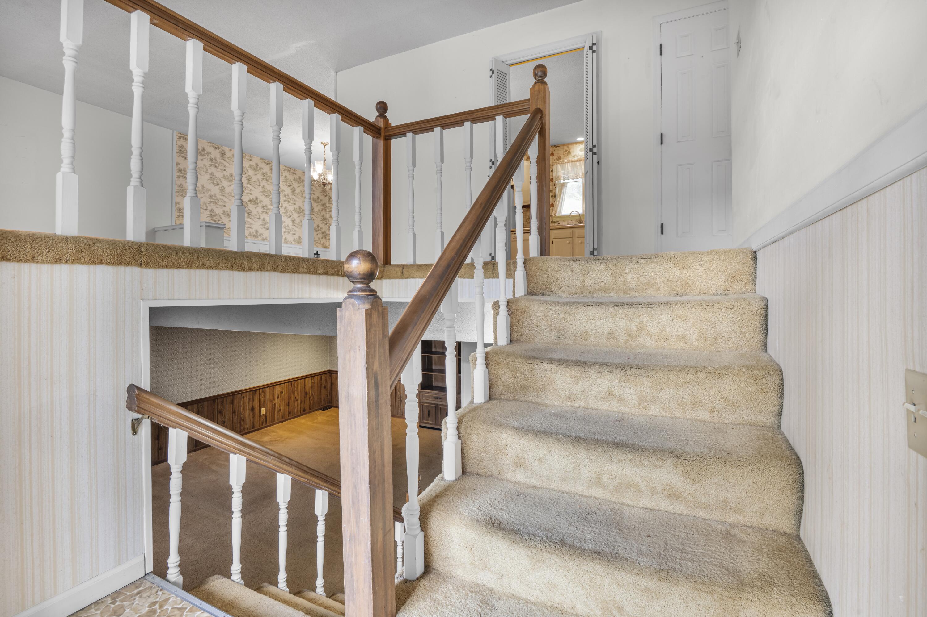 801 Chestnut Wood Lane
