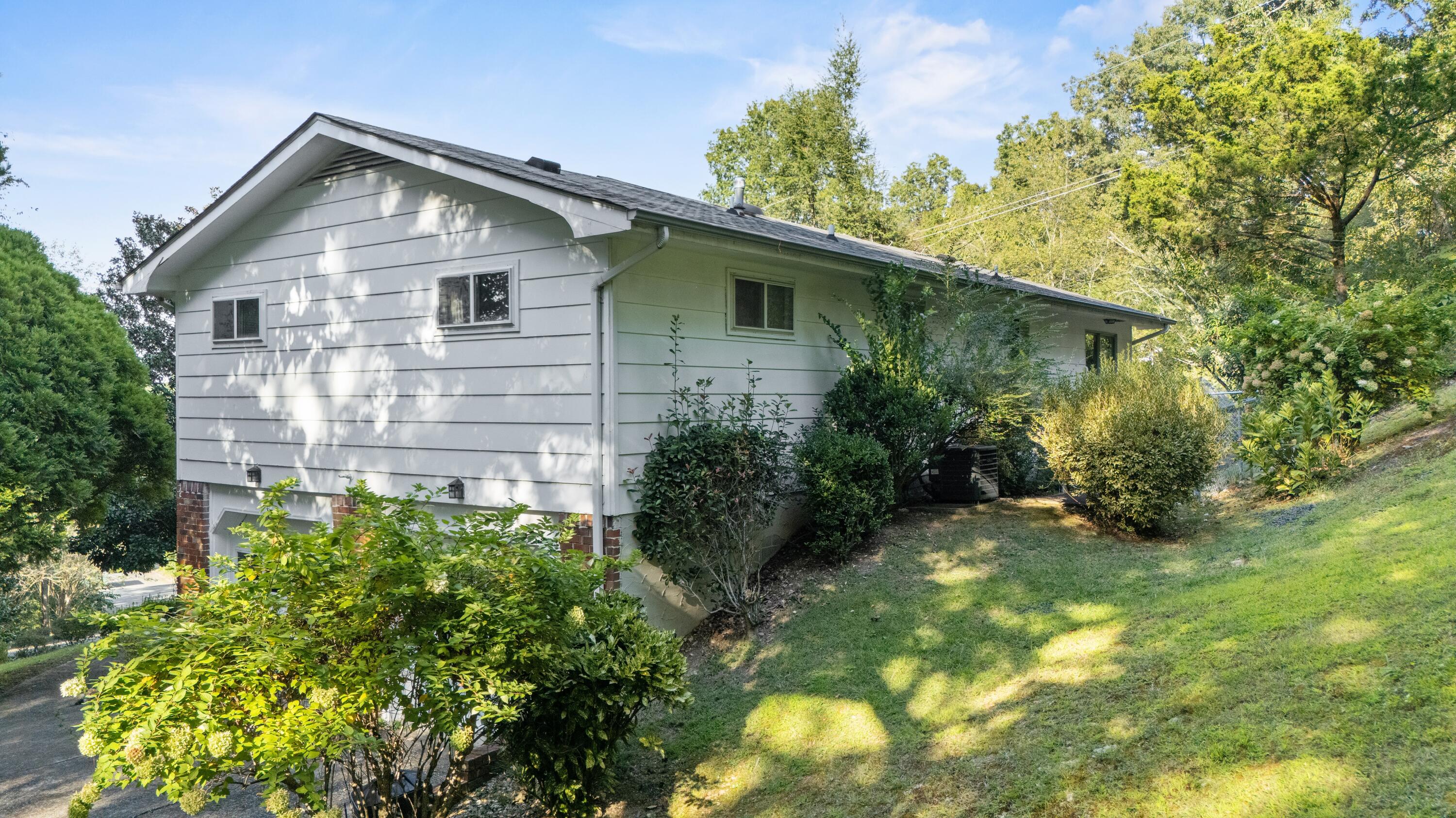 801 Chestnut Wood Lane