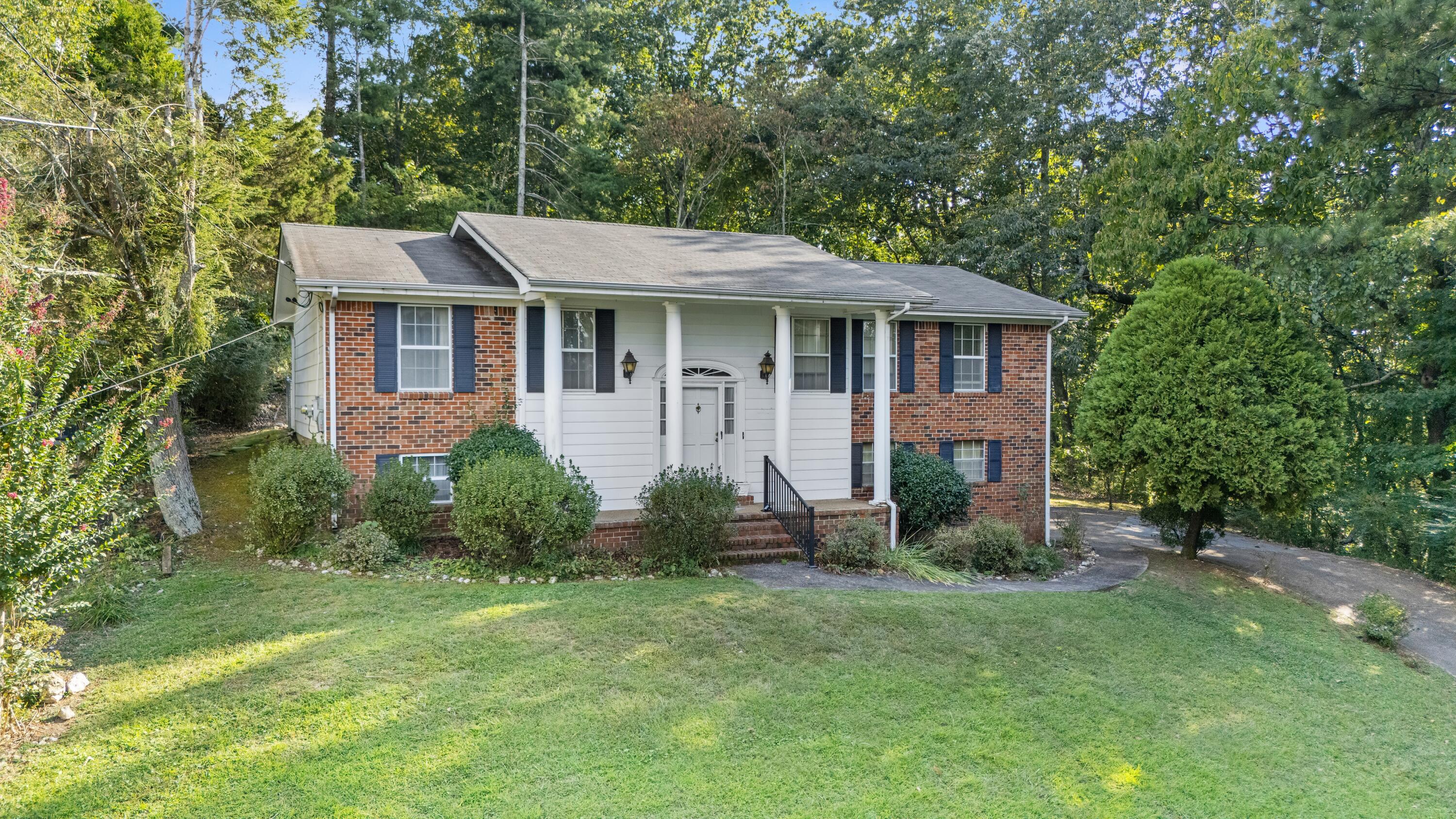 801 Chestnut Wood Lane