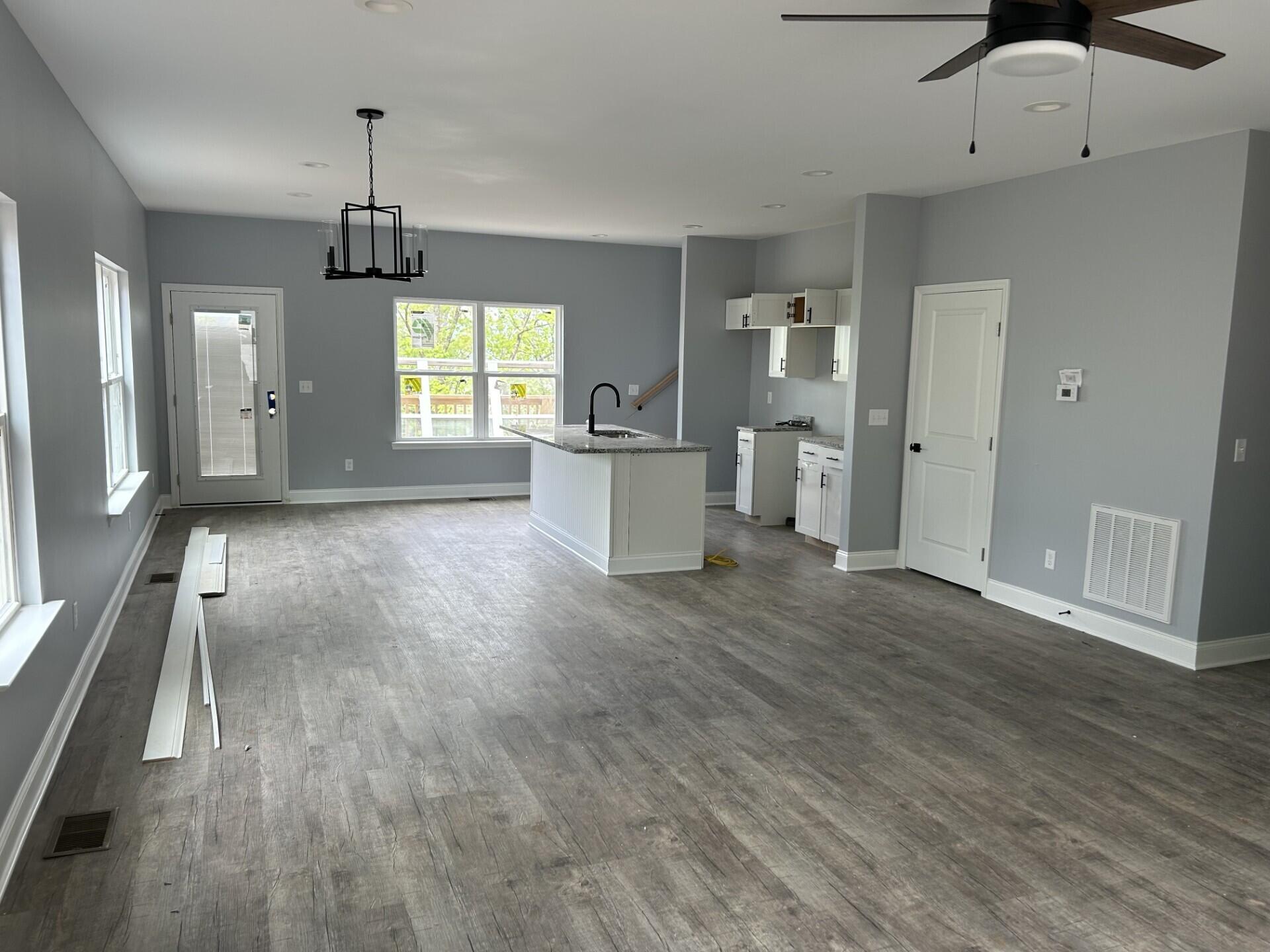3045 Westside Drive