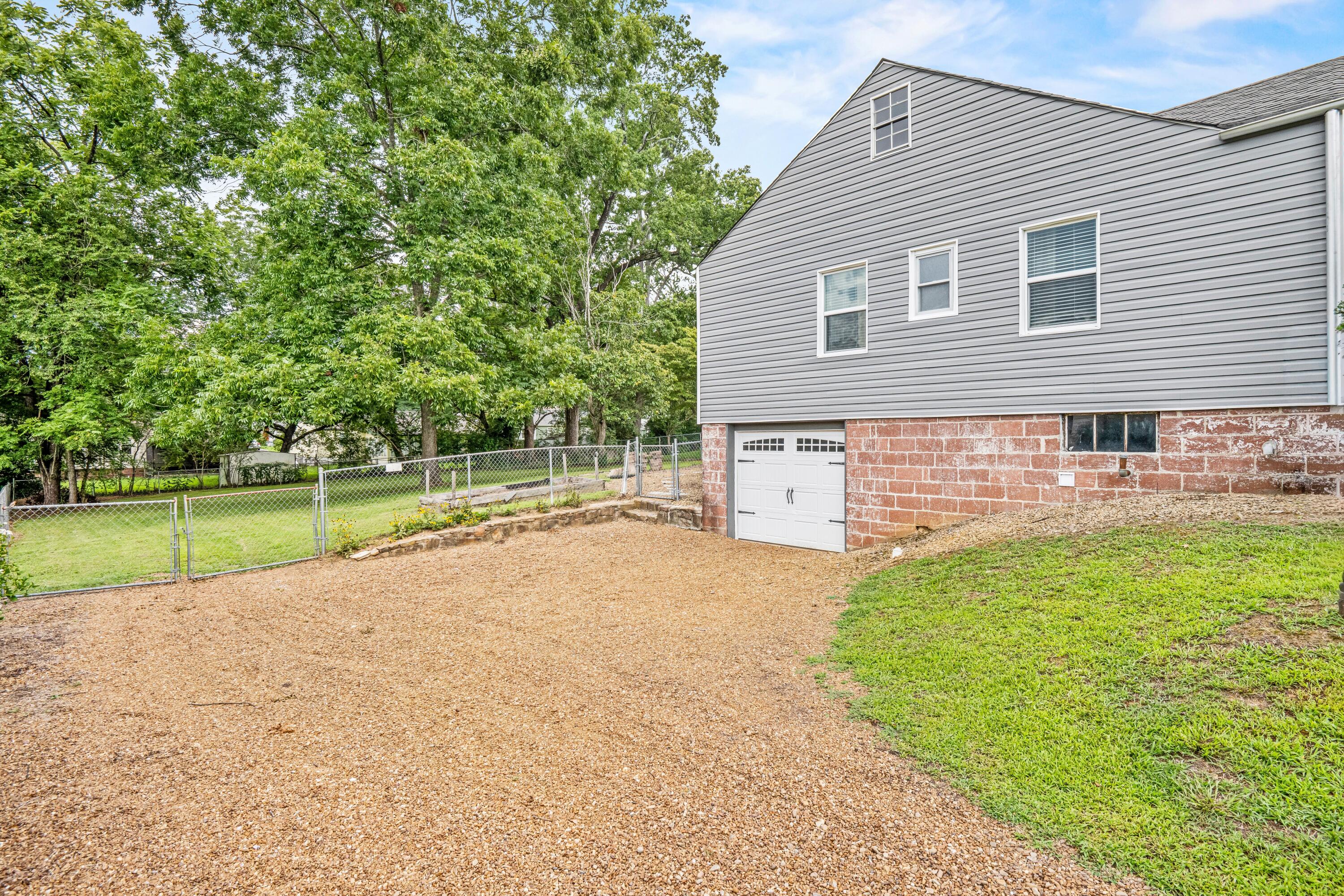 111 Brentwood Drive