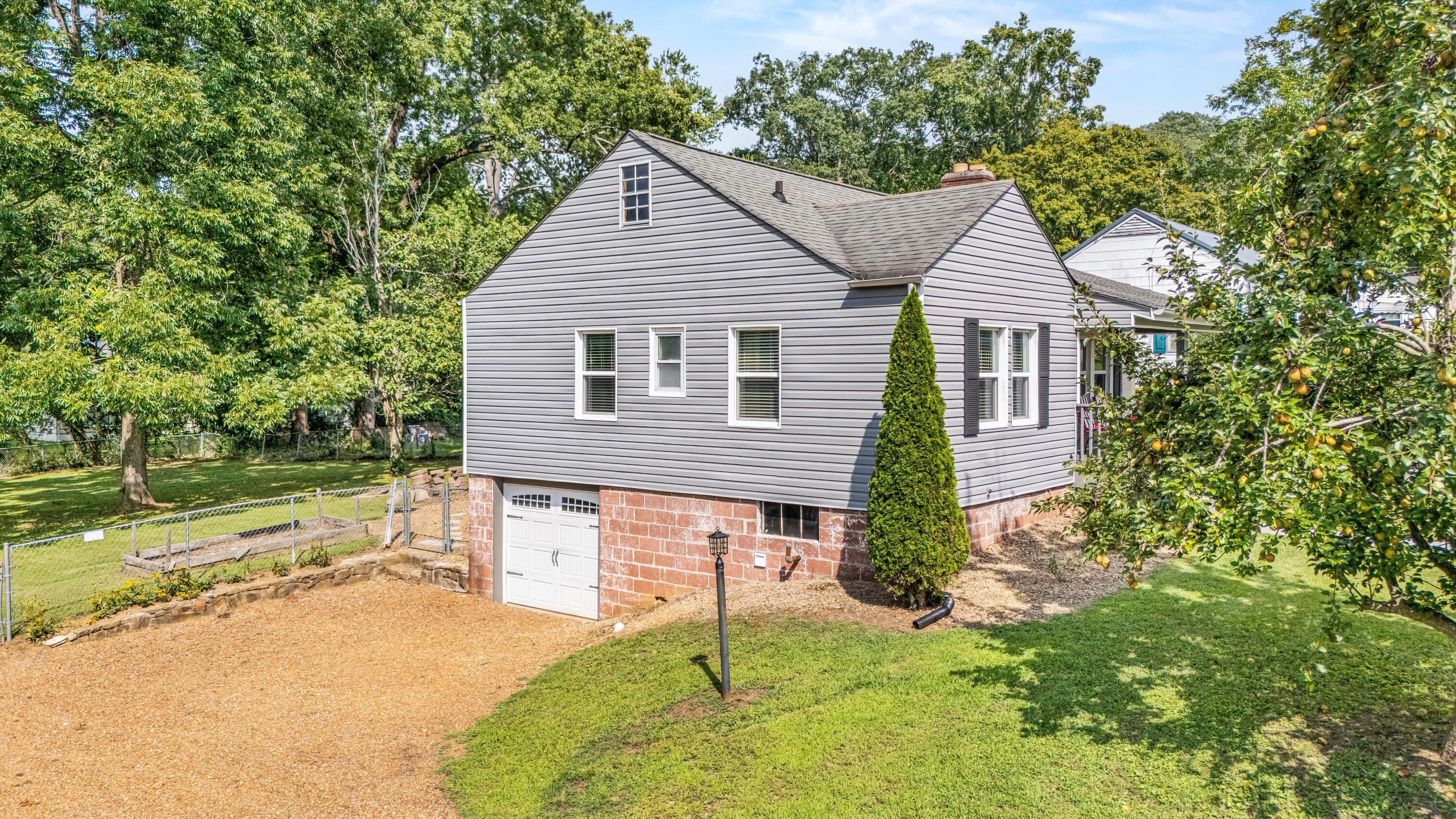 111 Brentwood Drive