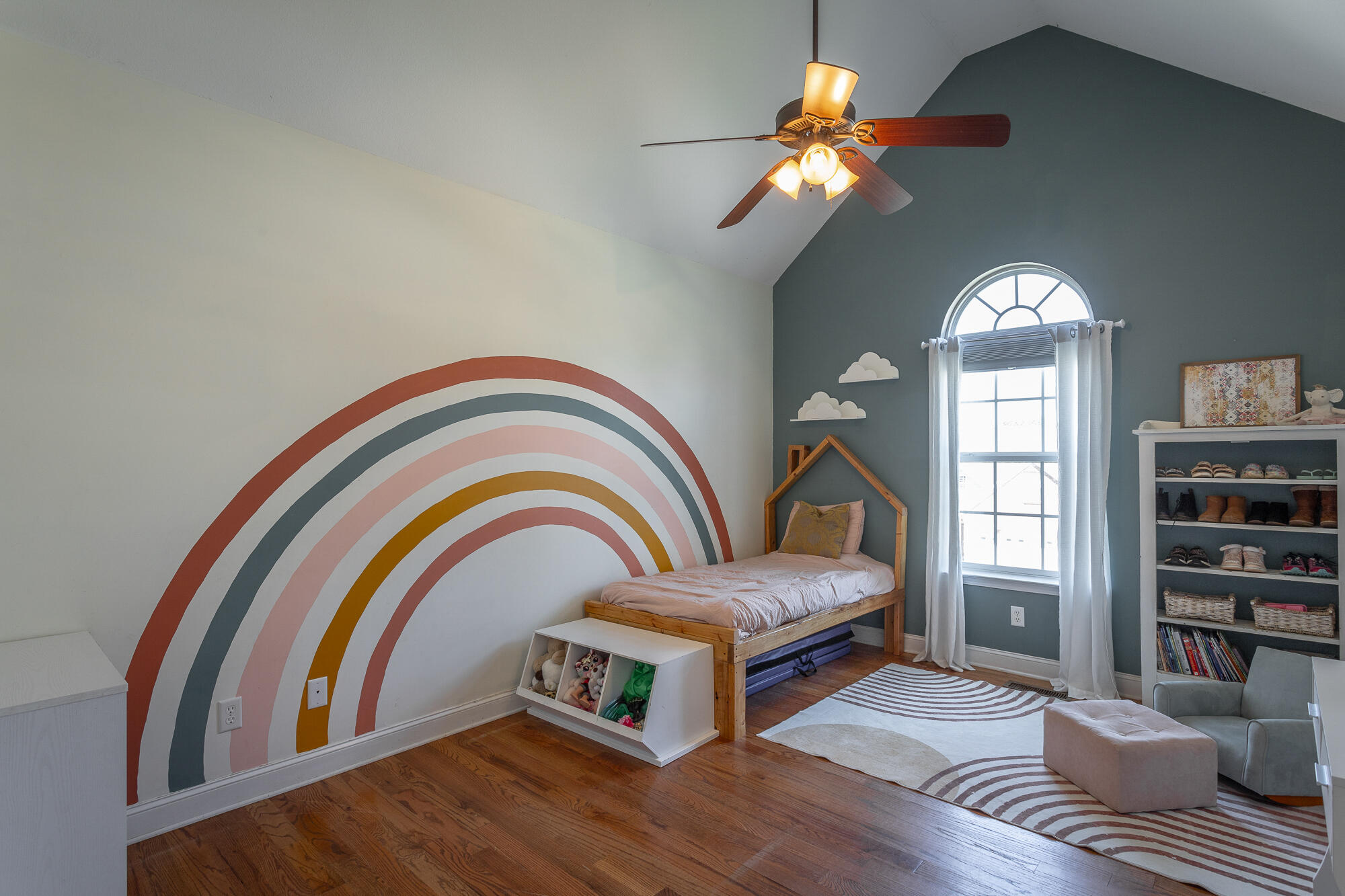 873 Windrush Loop