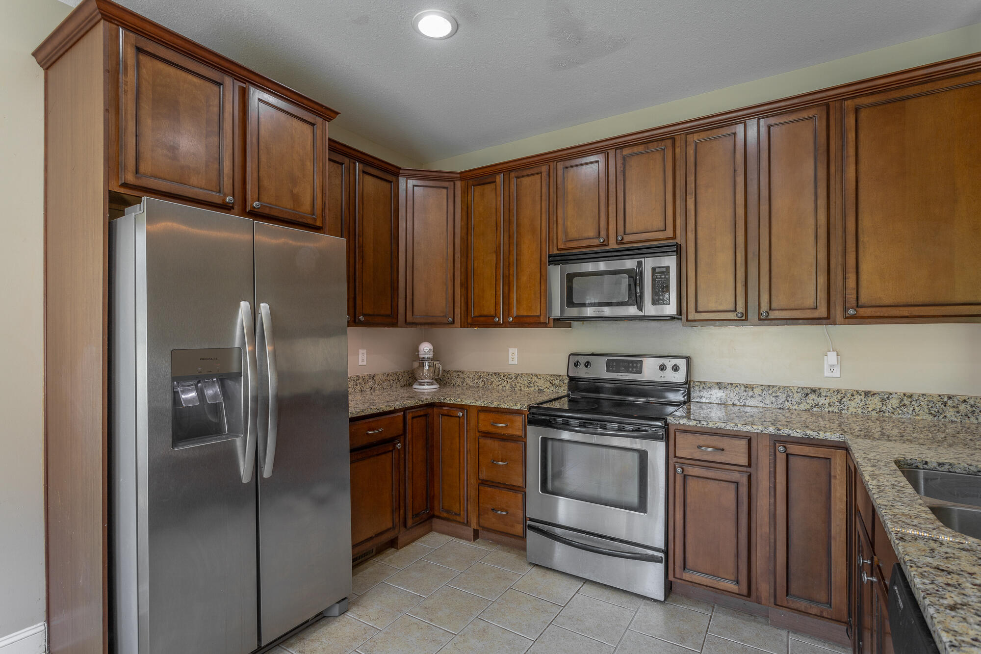 873 Windrush Loop