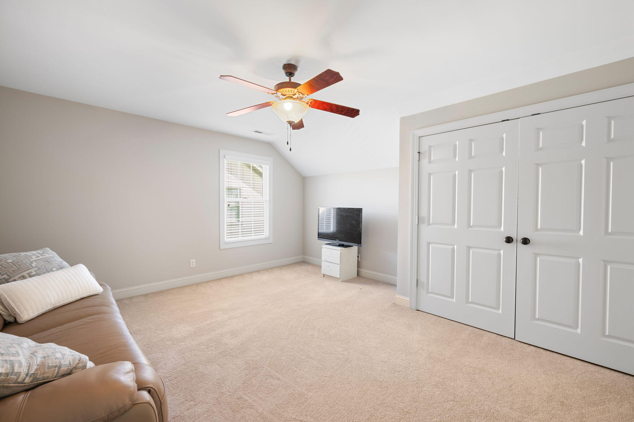 8949 Gentle Mist Circle, Ooltewah