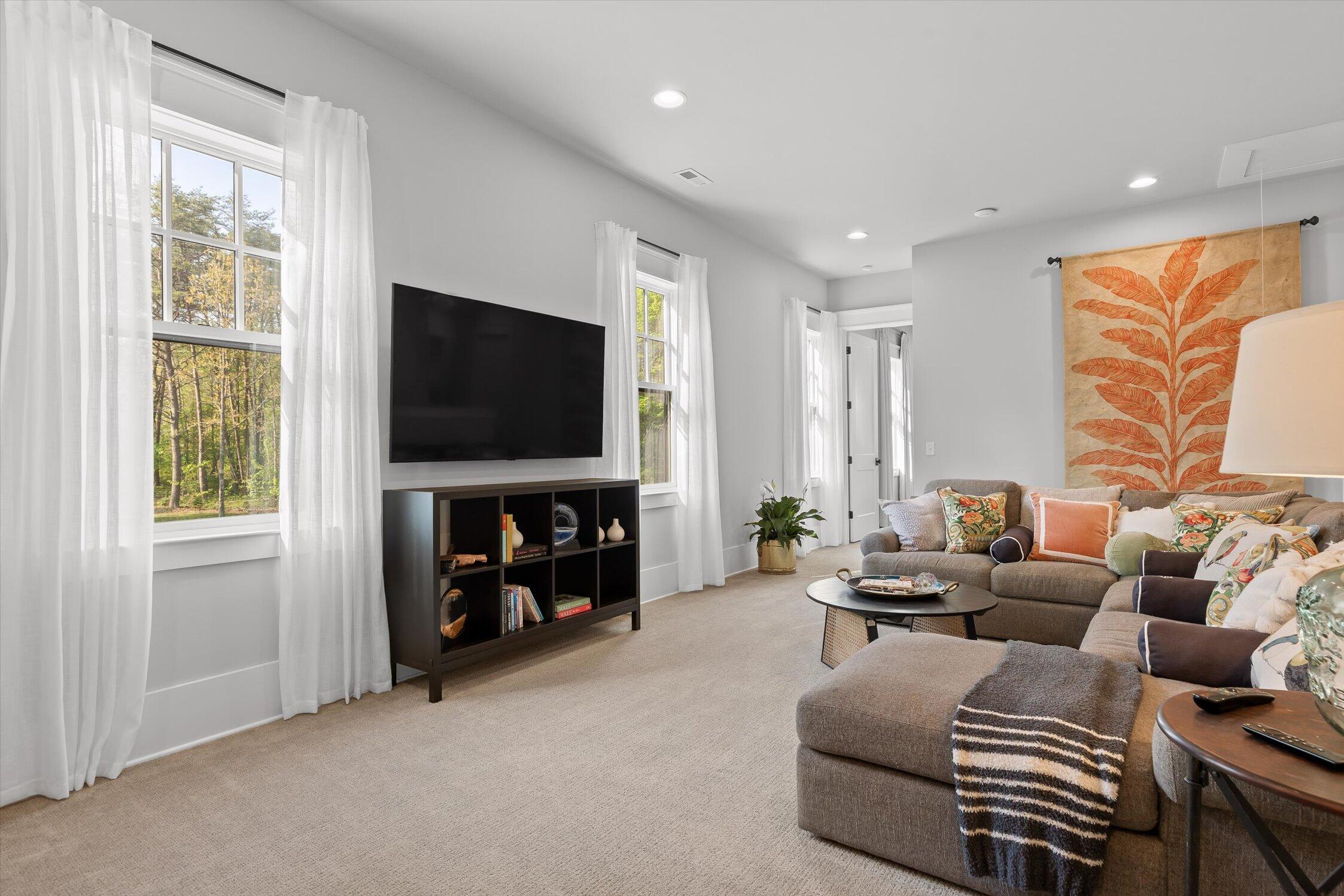6517 Polly Lane