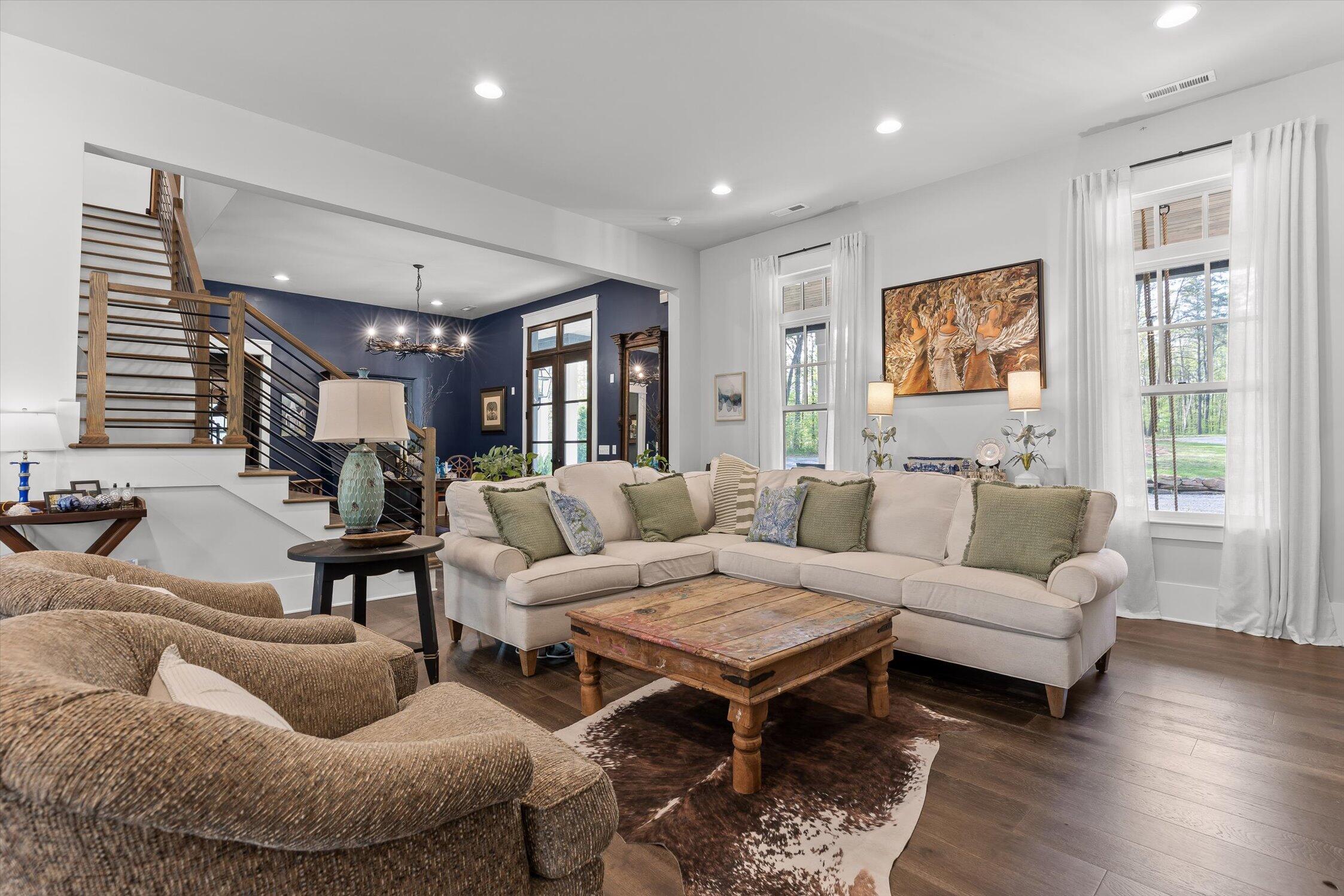 6517 Polly Lane