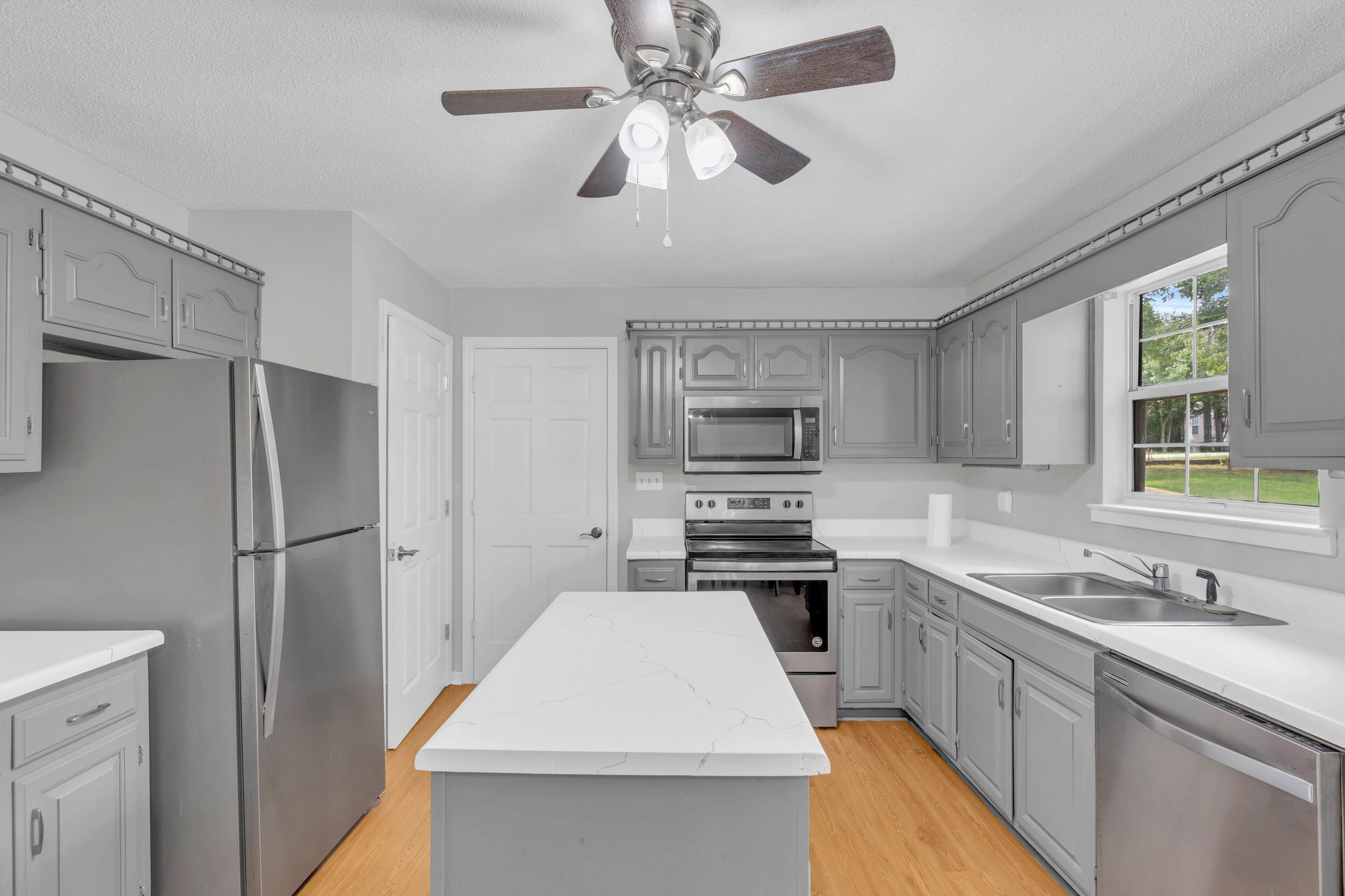7701 Diamondhead Drive