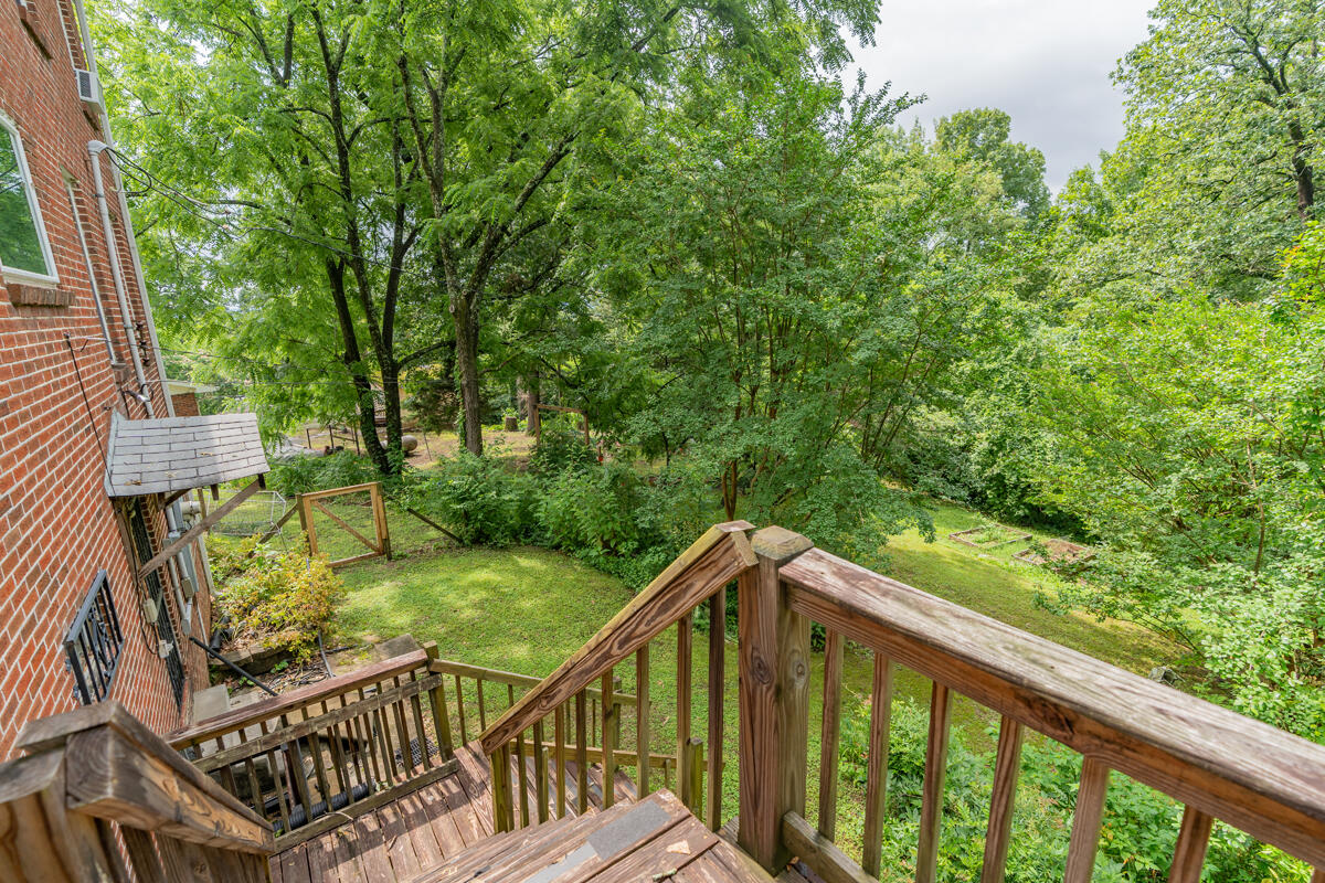 2718 Fairview Drive