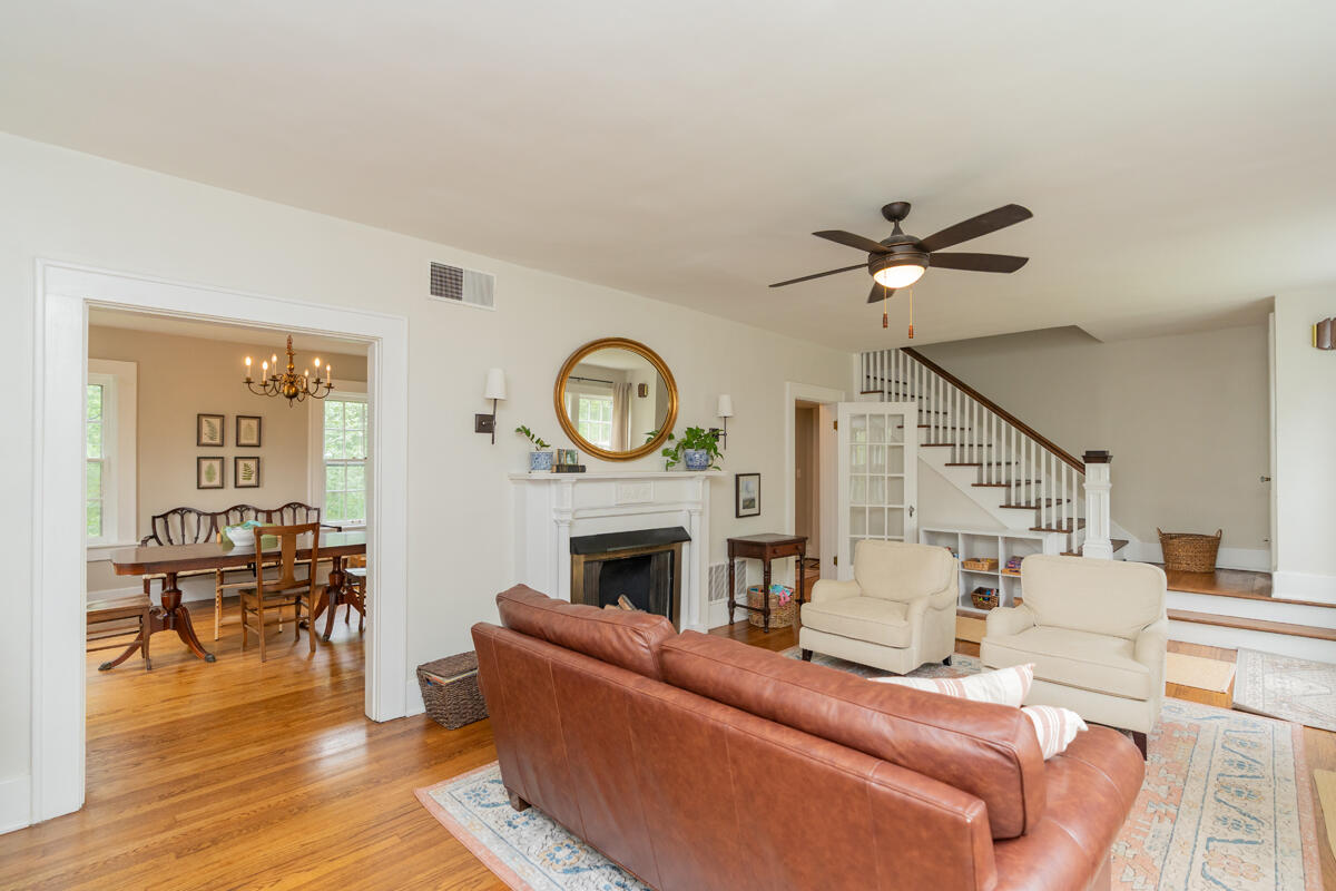 2718 Fairview Drive