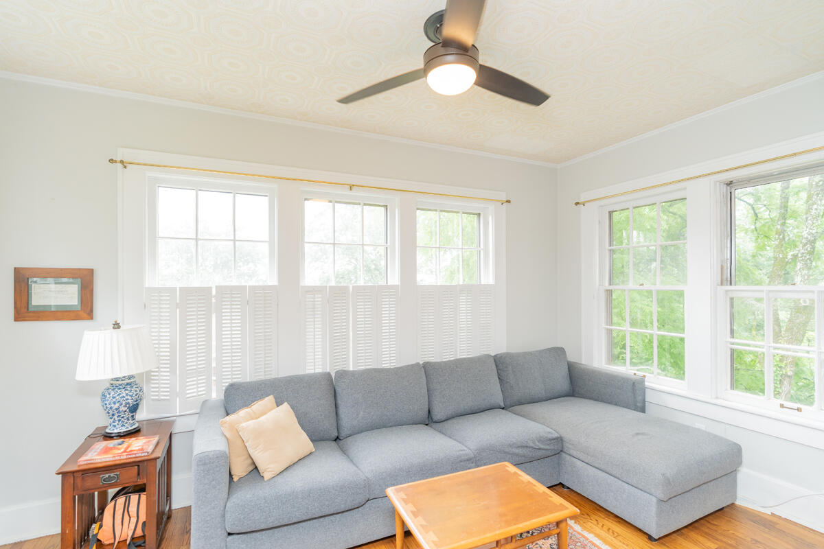 2718 Fairview Drive