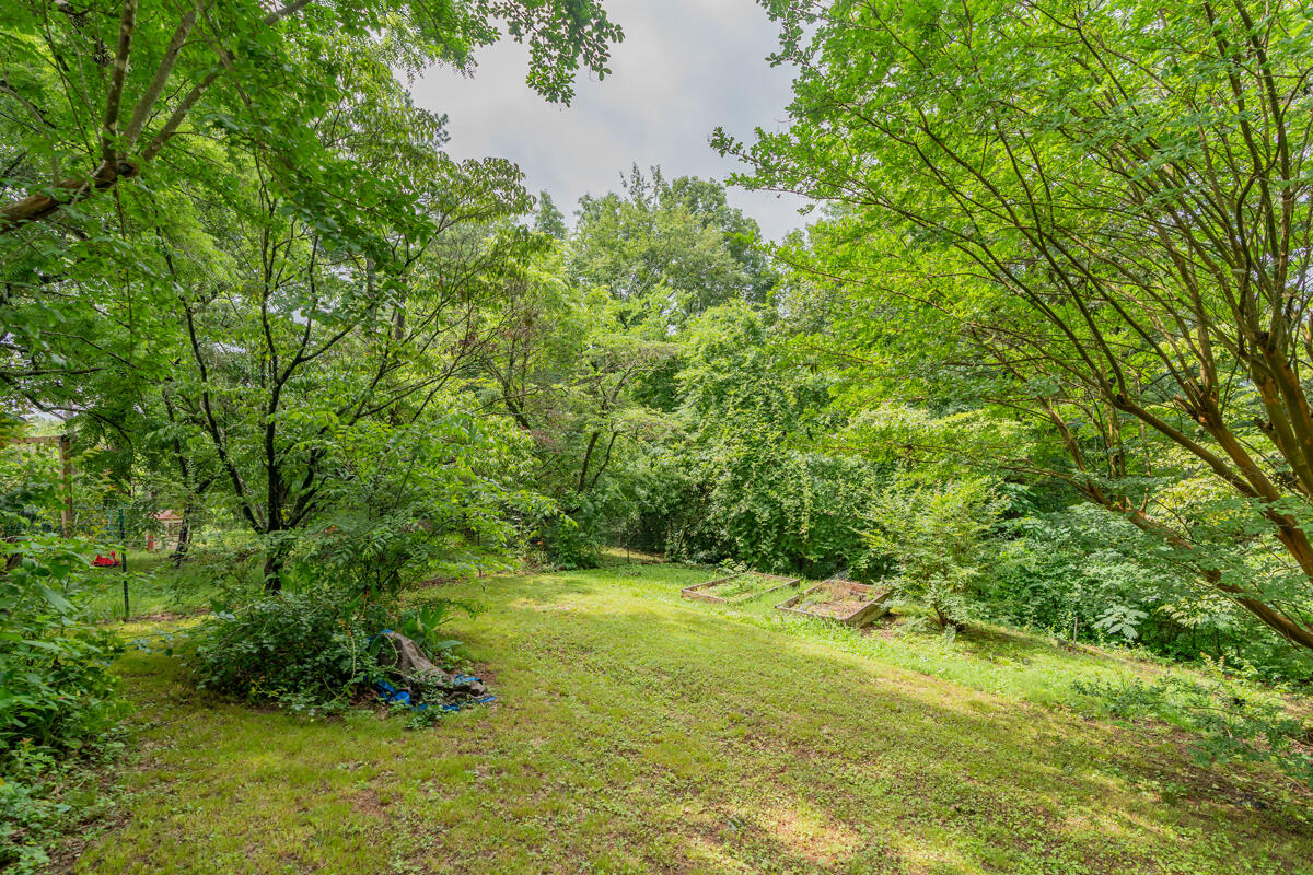 2718 Fairview Drive