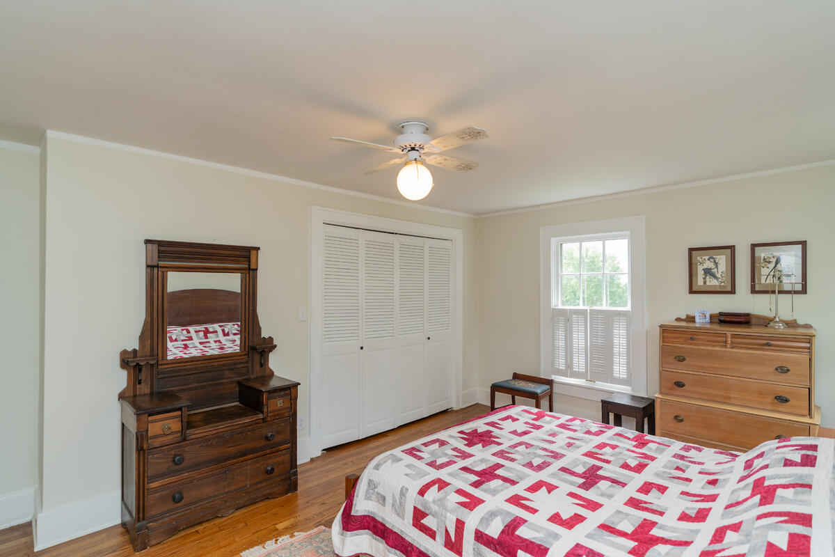 2718 Fairview Drive