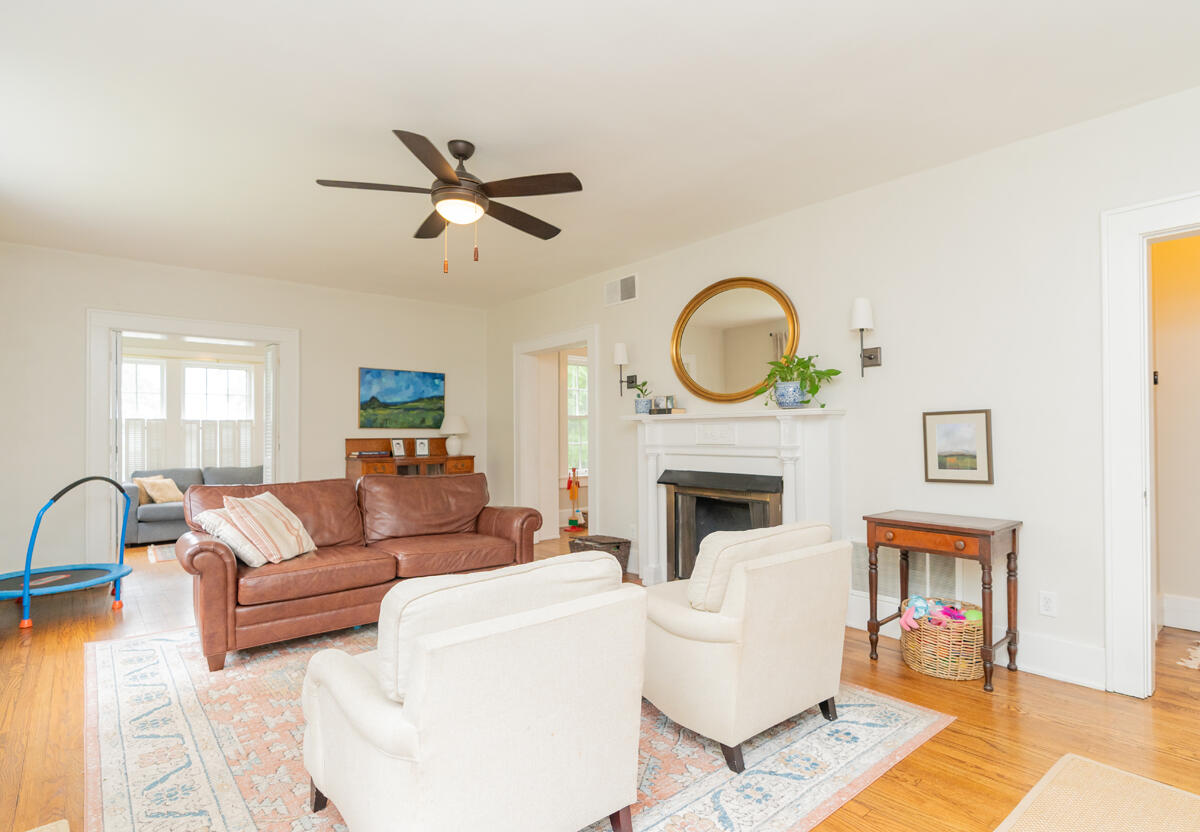 2718 Fairview Drive