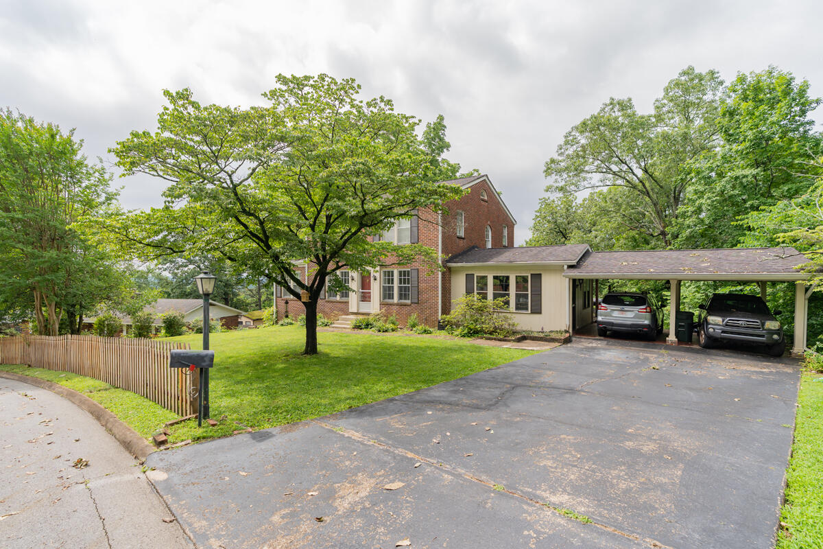 2718 Fairview Drive