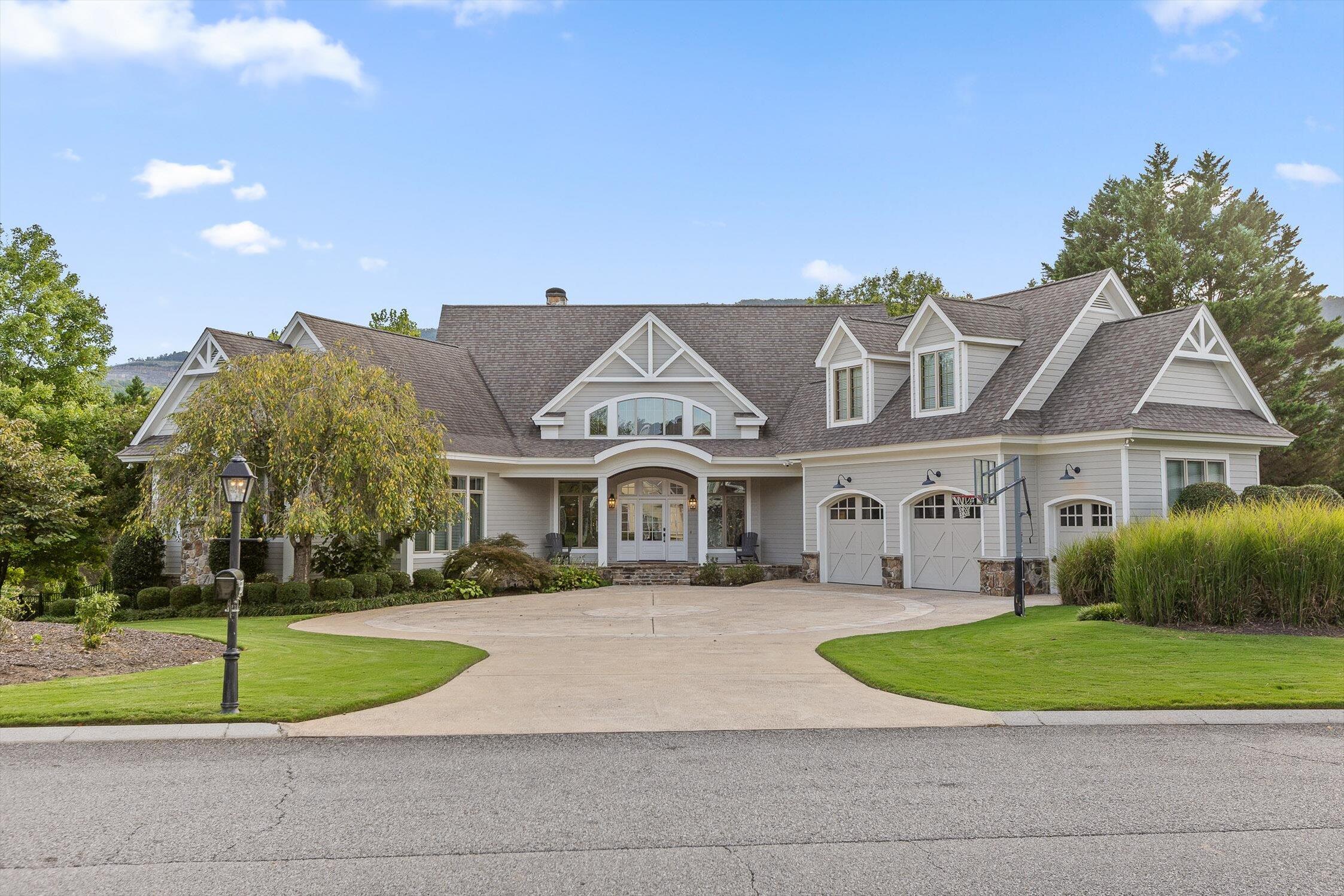 589 Magnolia Vale Drive