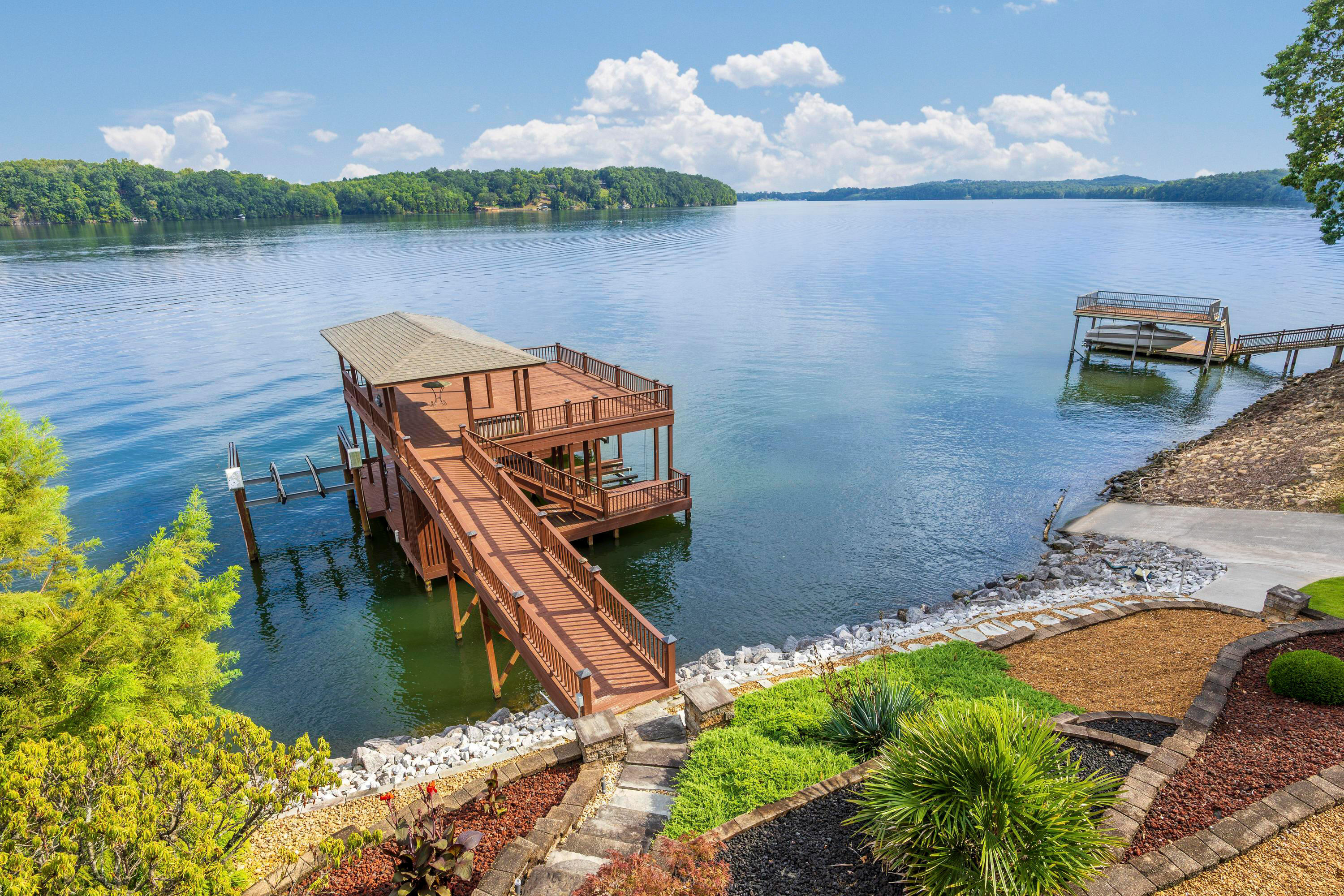12004 Oak Cove Lane