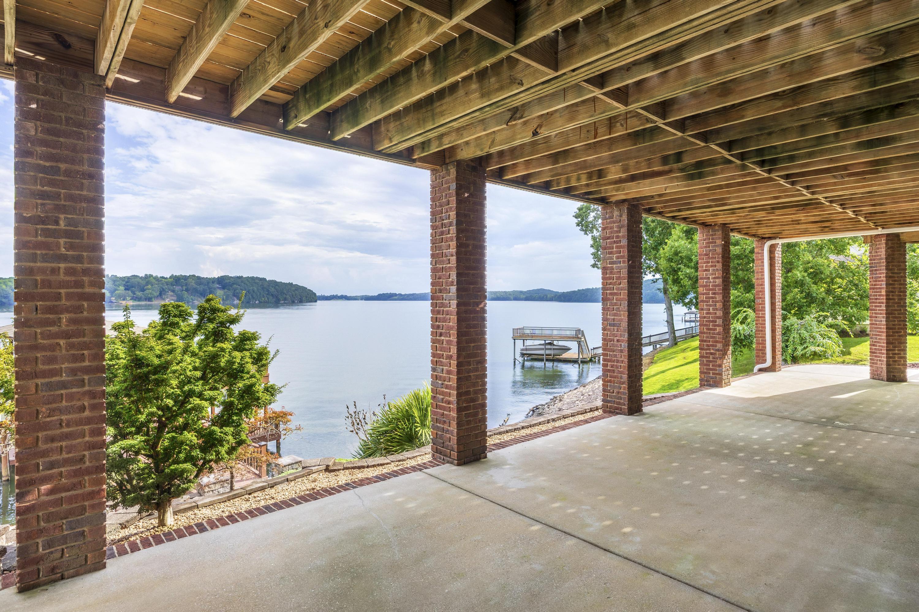 12004 Oak Cove Lane