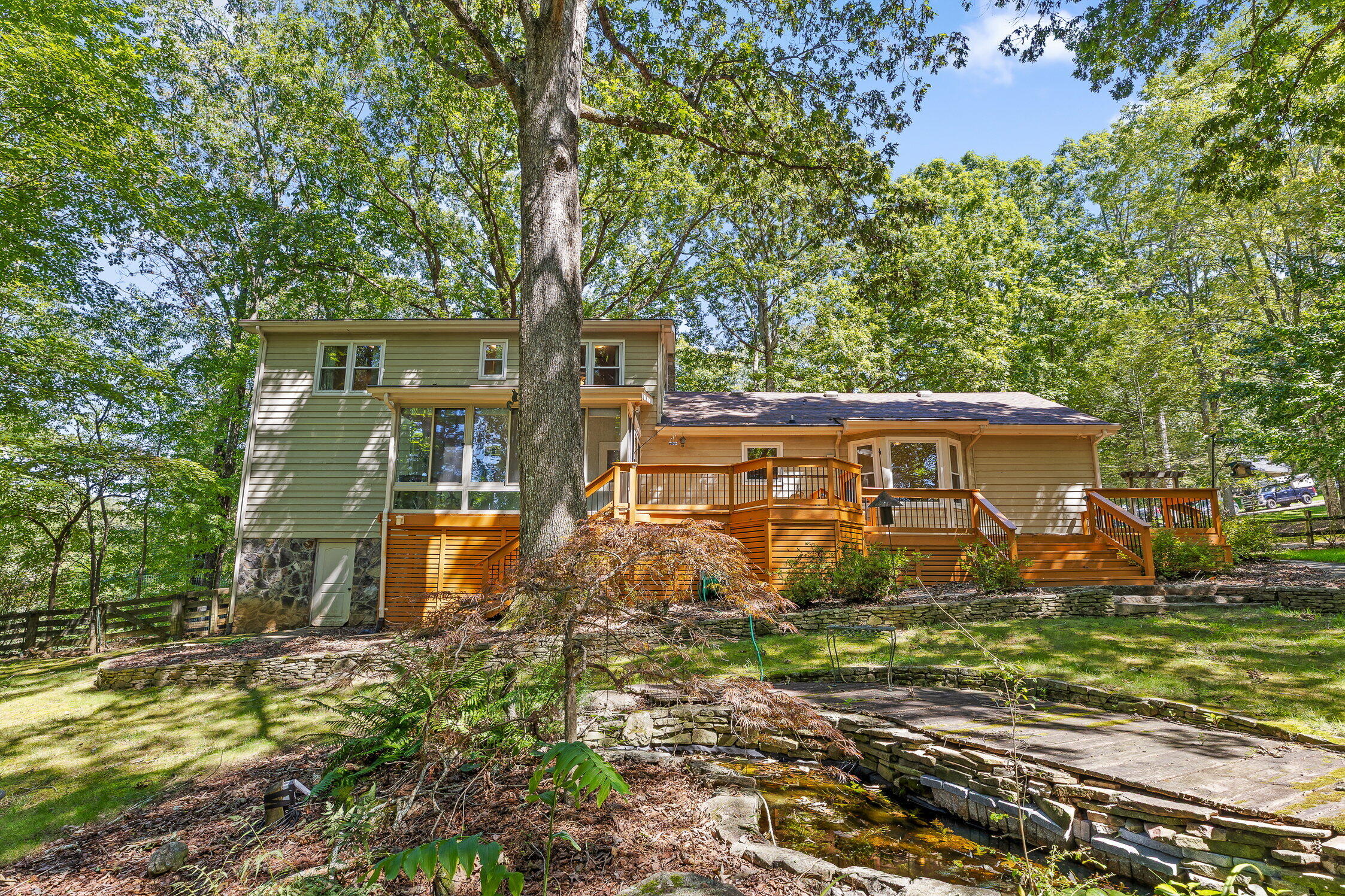 703 Windy Way
