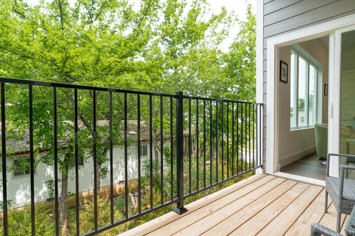 1445 Fagan Street, 209