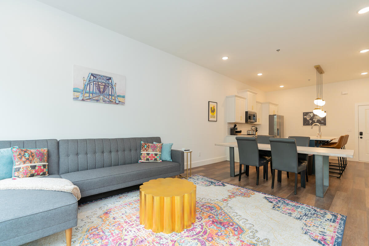 1445 Fagan Street, 209