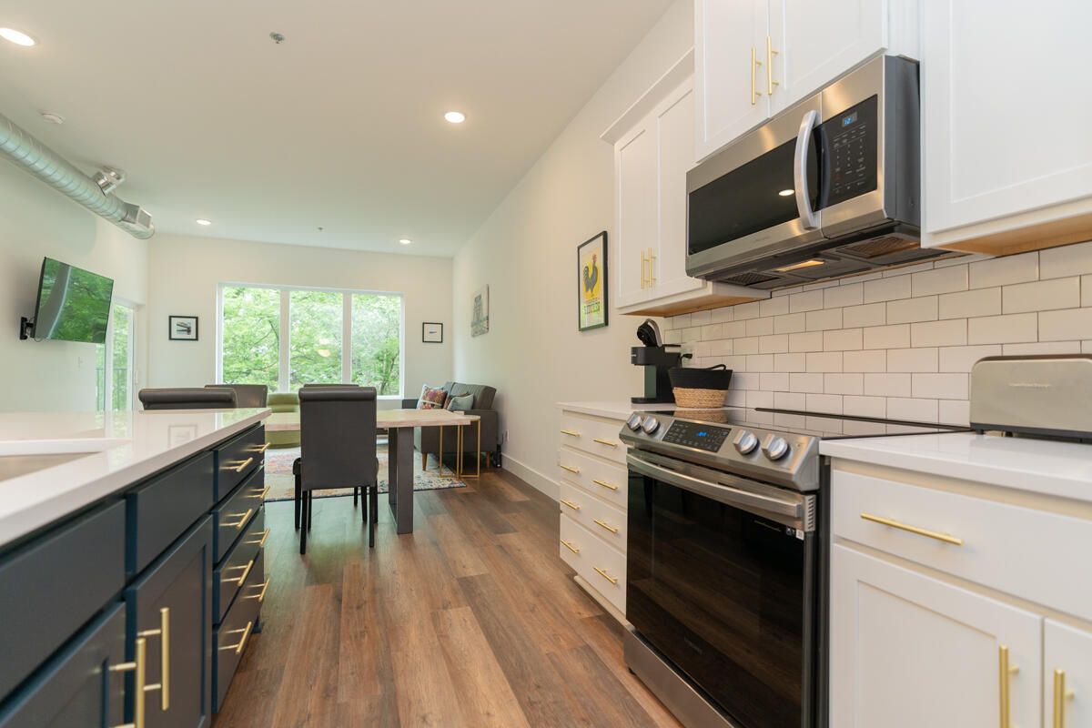 1445 Fagan Street, 209