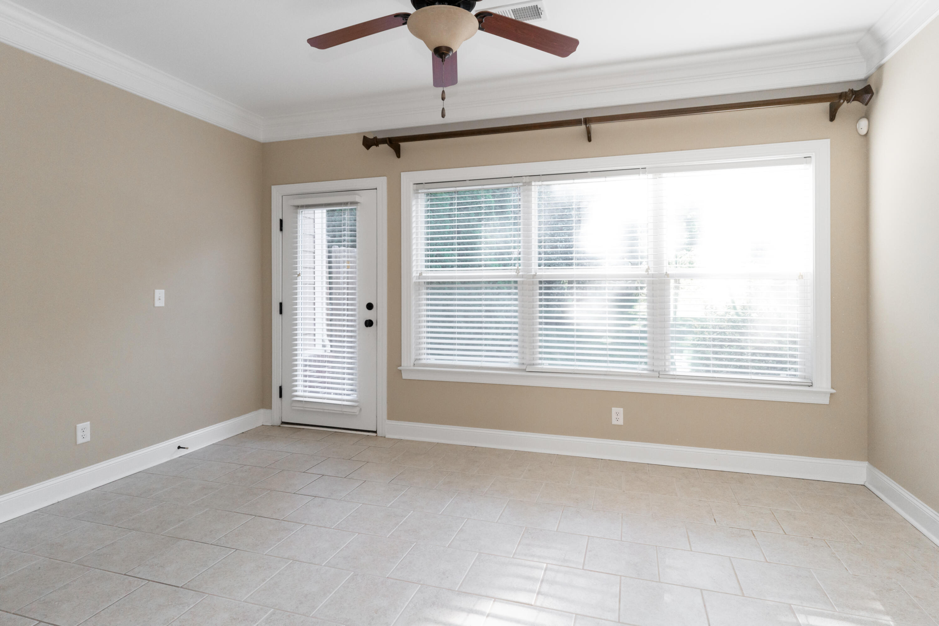 1122 Saddlebrook Drive