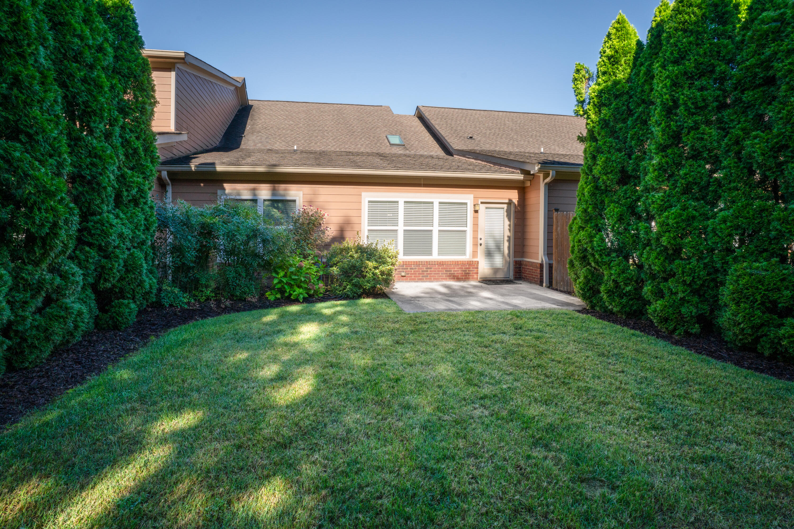 1122 Saddlebrook Drive
