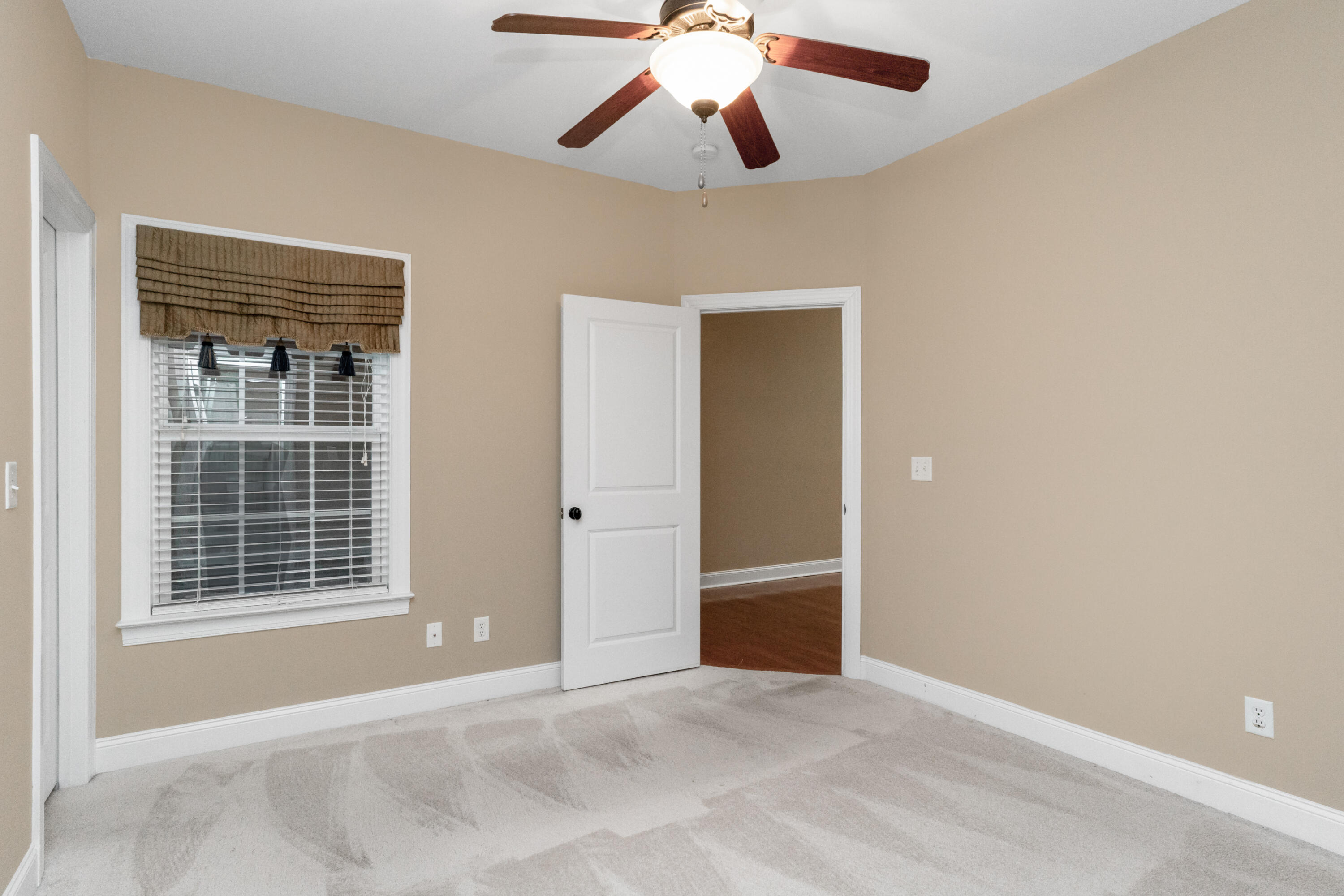 1122 Saddlebrook Drive