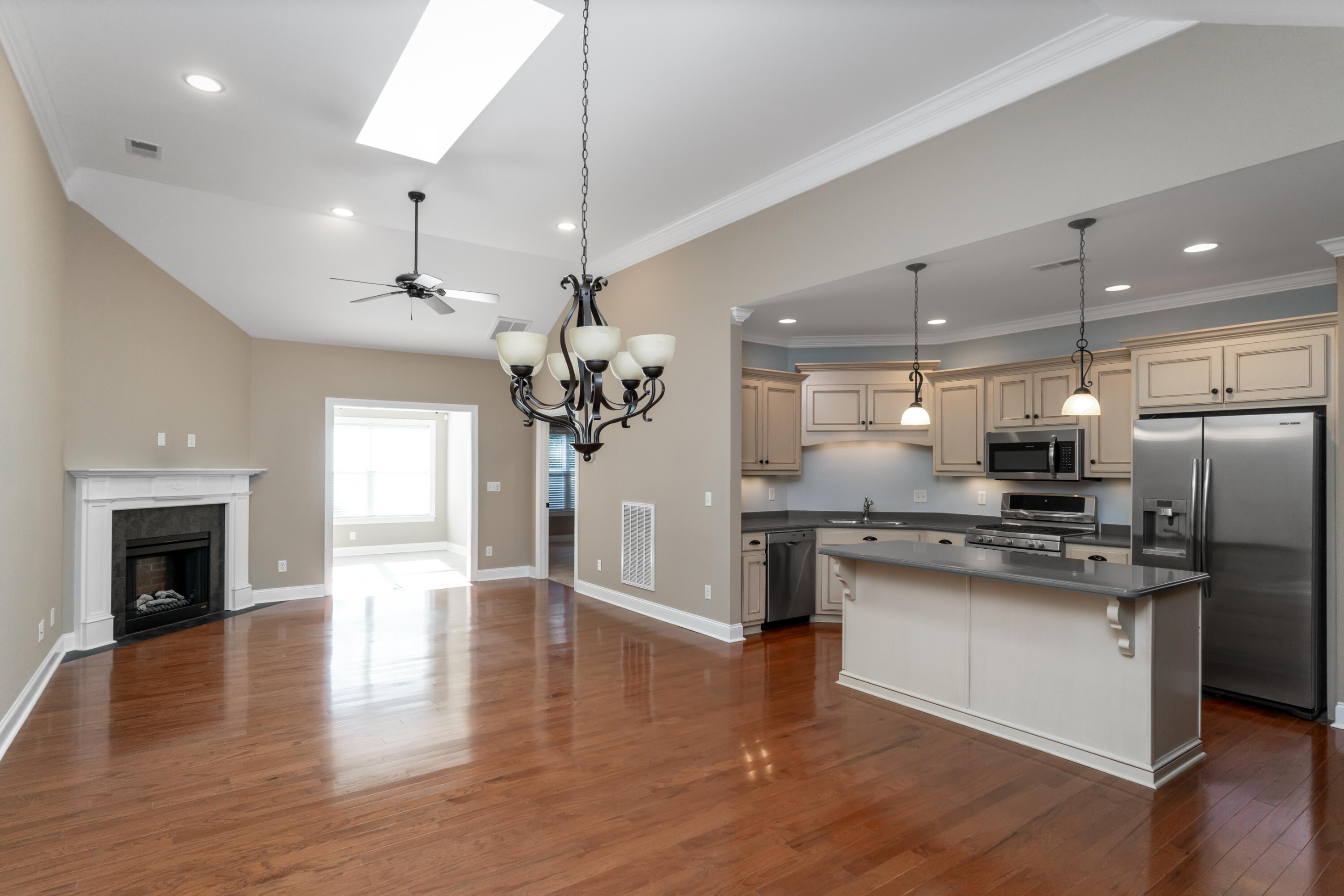 1122 Saddlebrook Drive