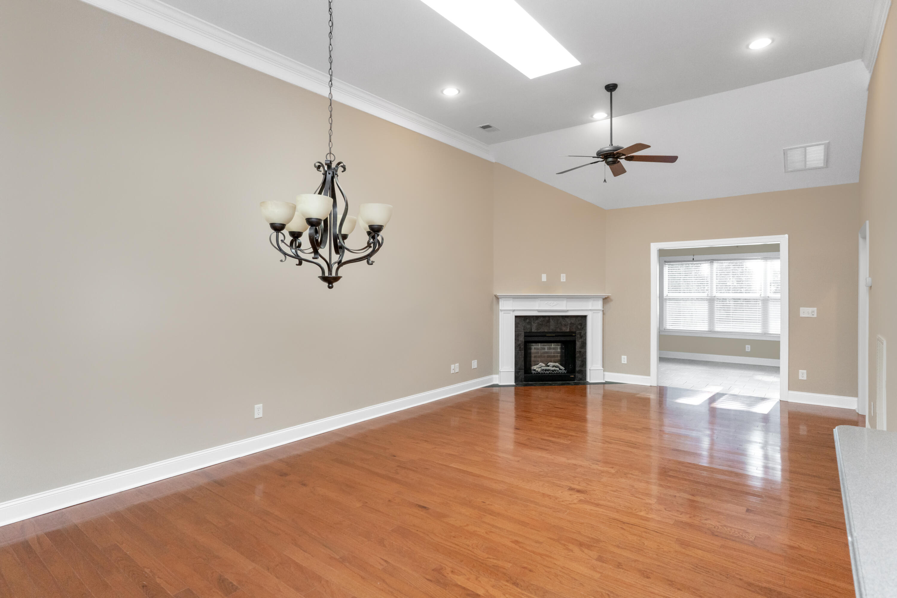 1122 Saddlebrook Drive