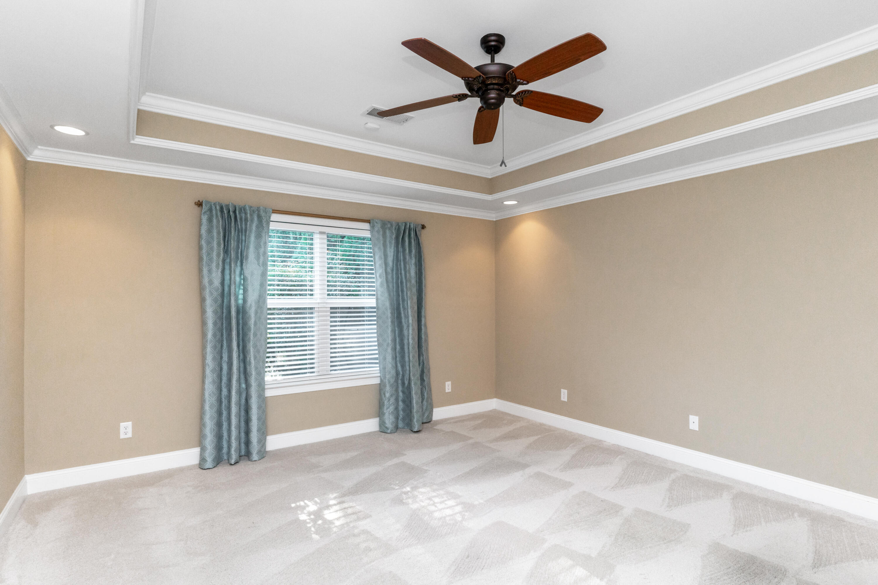 1122 Saddlebrook Drive